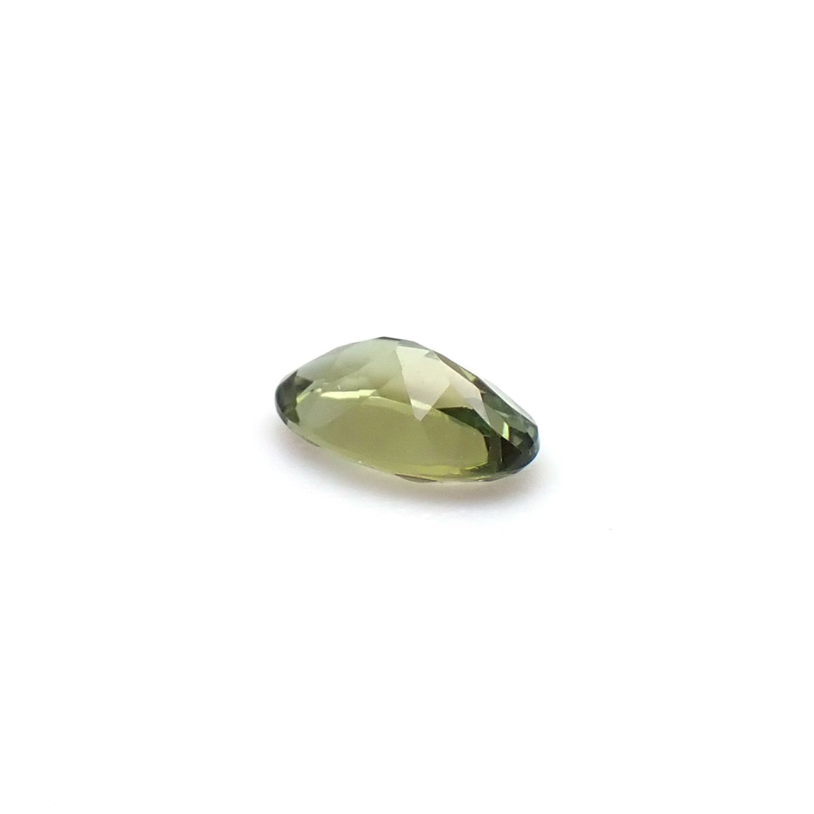 グリーンゾイサイト(宝石名ゾイサイト)タンザニア産 識別済 0.21ct / 4.9x3mm前後 [260932856]