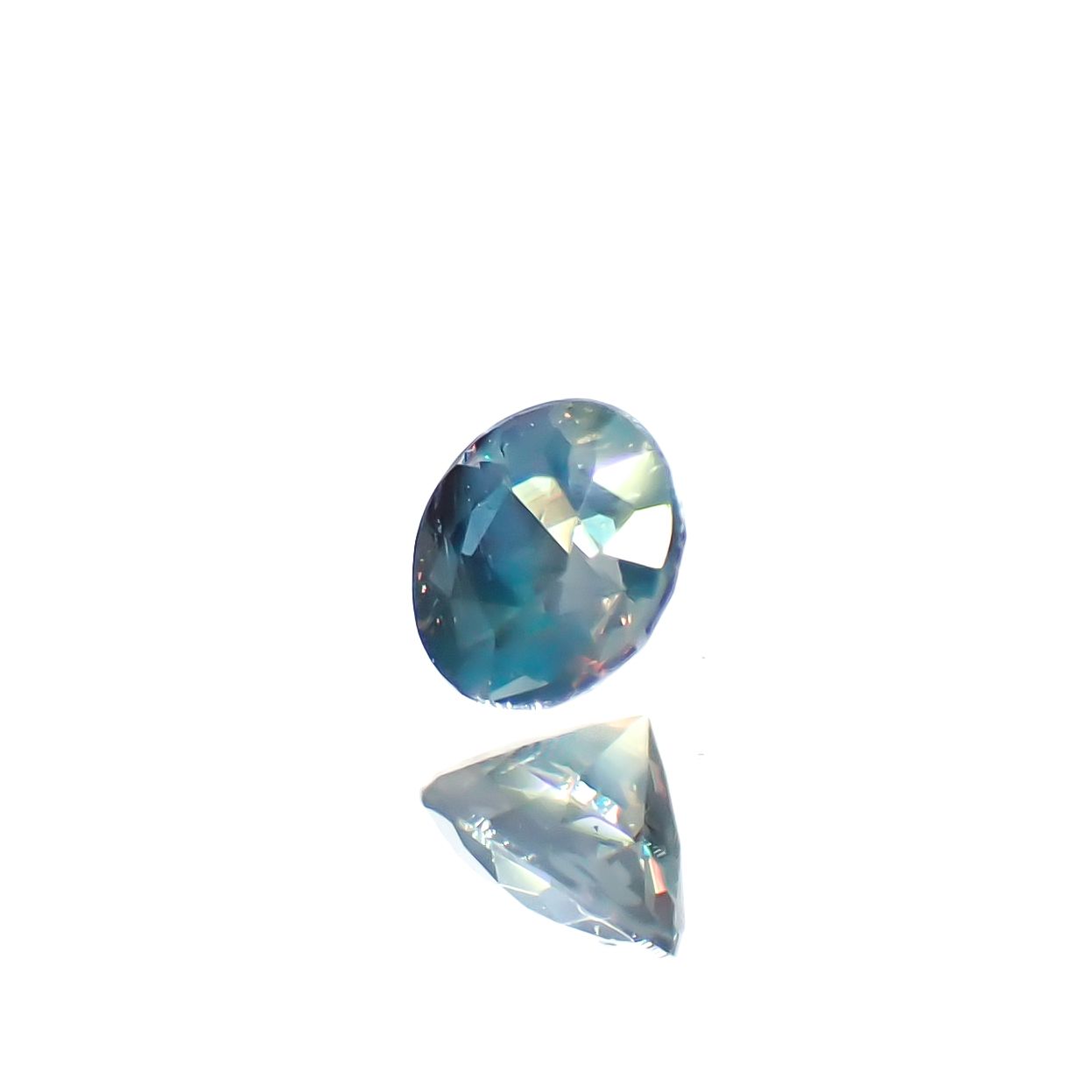 アレキサンドライトキャッツアイ ブラジル・ミナスジェライス州ヘマチタ鉱山産 0.085ct[240929041]2.5x2.5mm前後