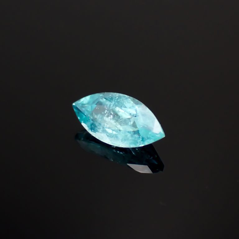 パライバトルマリン(宝石名トルマリン/別名パライバ・トルマリン)ブラジル・キントス鉱山産 0.459ct ソ付(宝貴協)[221018839]7.6x3.7mm前後