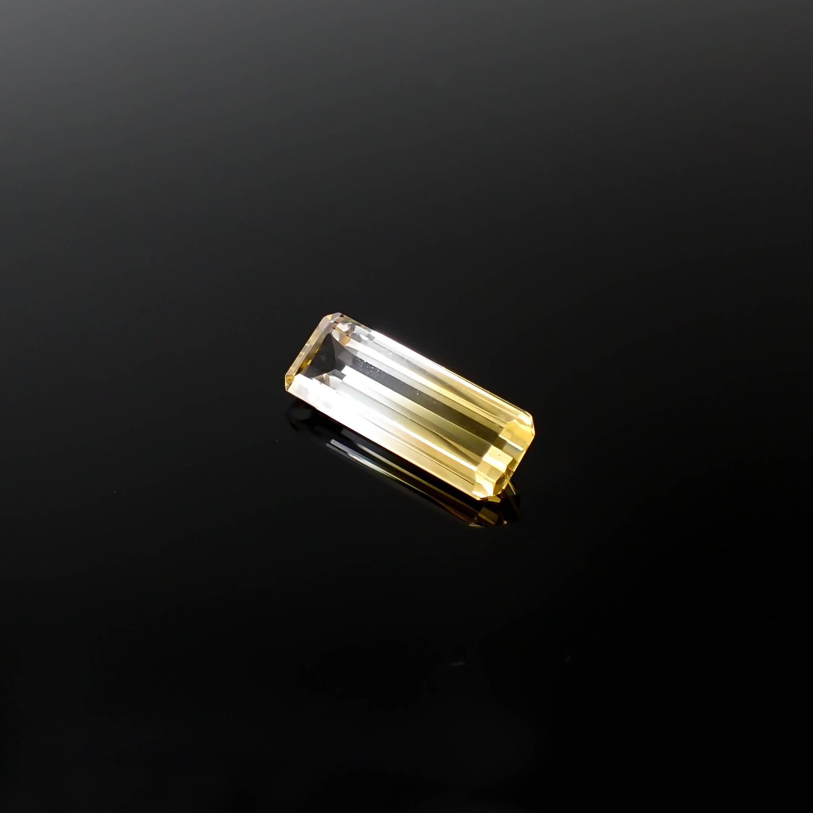 バイカラーシトリン ブラジル・ミナスジェライス州産 7.16ct[240326456]20.5x7.6mm前後