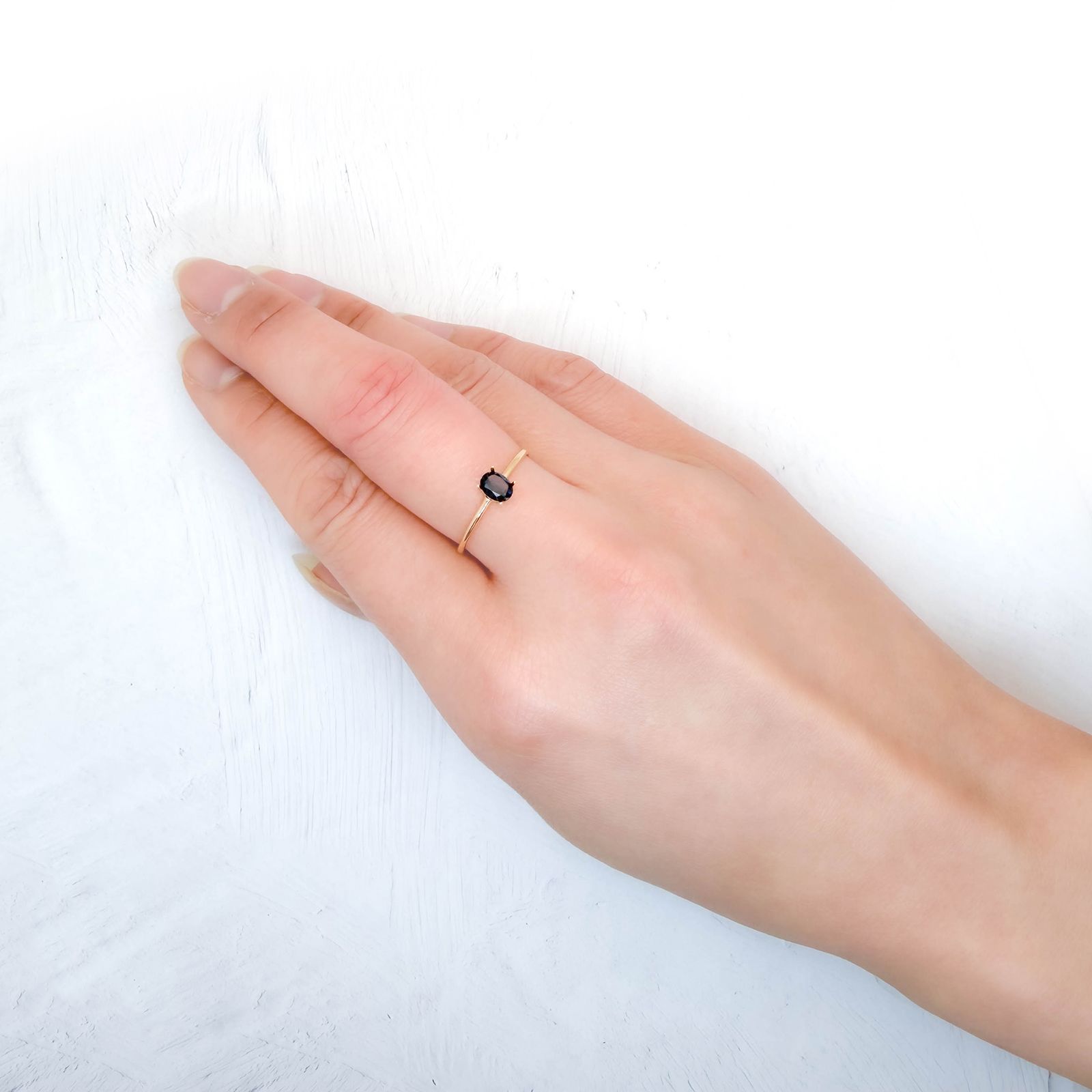 ベキリーブルーガーネット（カラーチェンジガーネット アレキタイプ） マダガスカル・ベキリー産 0.41ct / 5.1x4.1mm前後 [251231513]