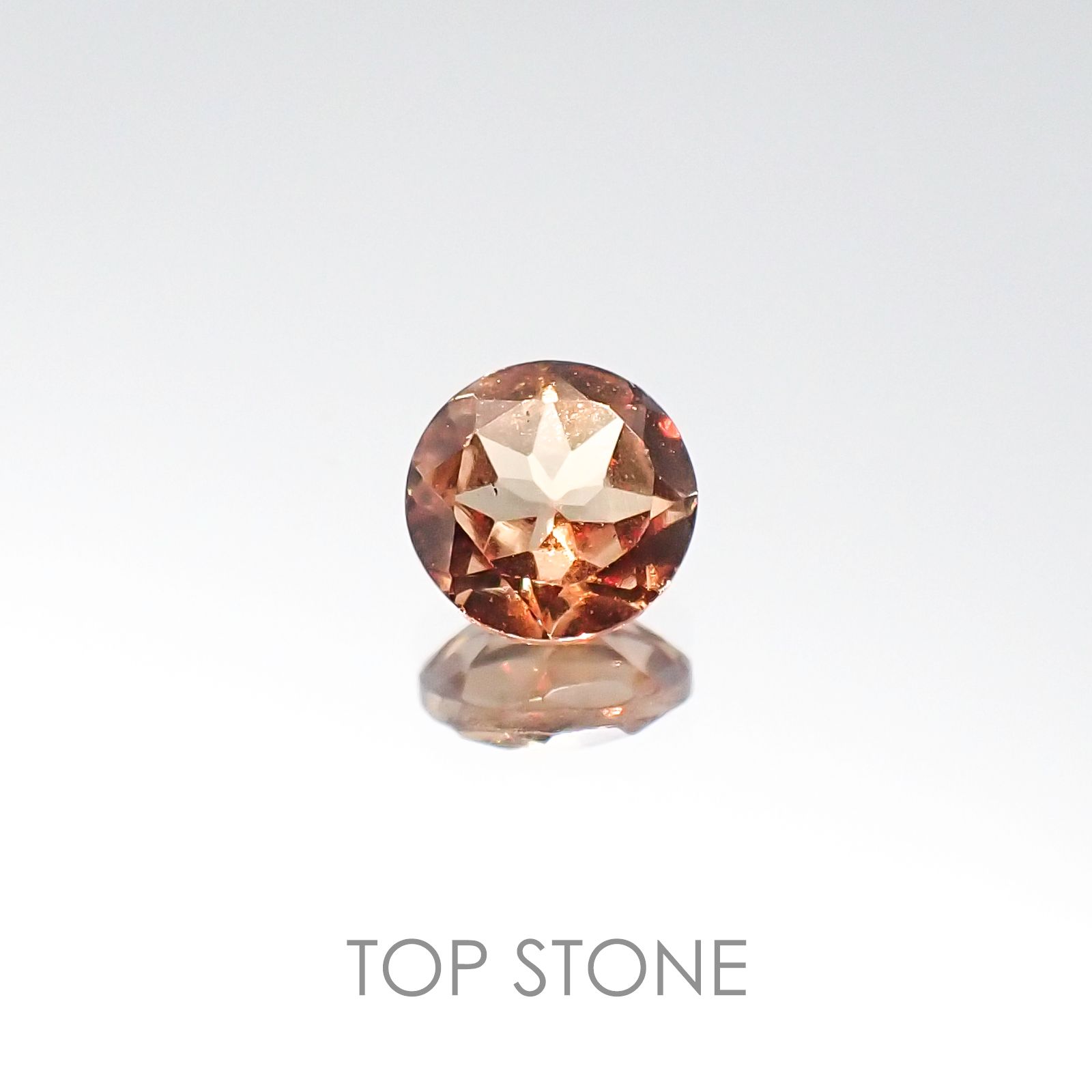 カラーチェンジマラヤガーネット(宝石名ガーネット) タンザニア・マヘンゲ産 0.58ct 識別済[20106084]5×5mm前後