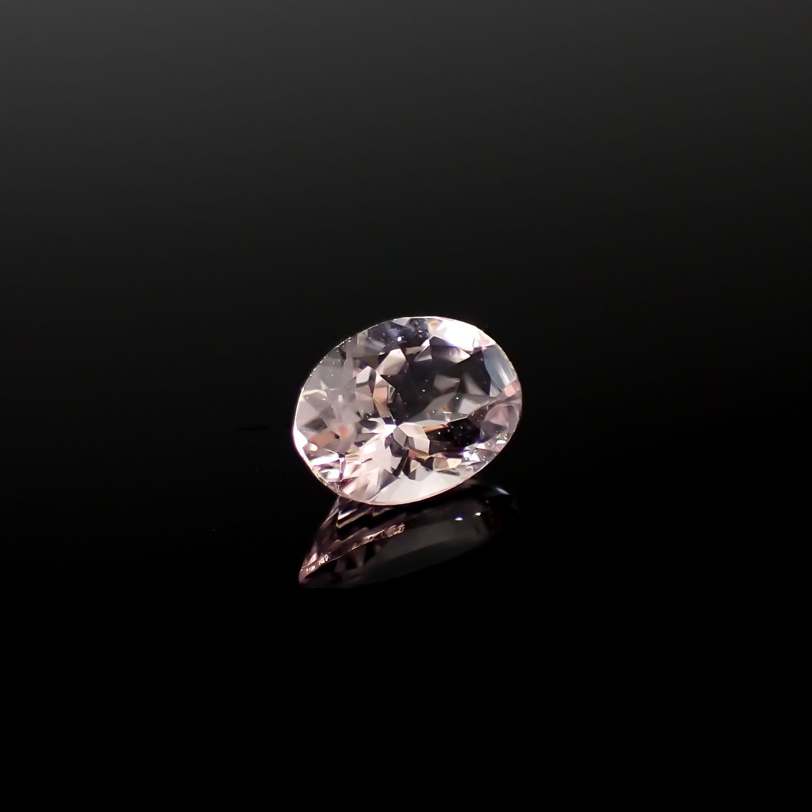 モルガナイト ブラジル産 0.55ct[240326769]6.8x4.7mm前後