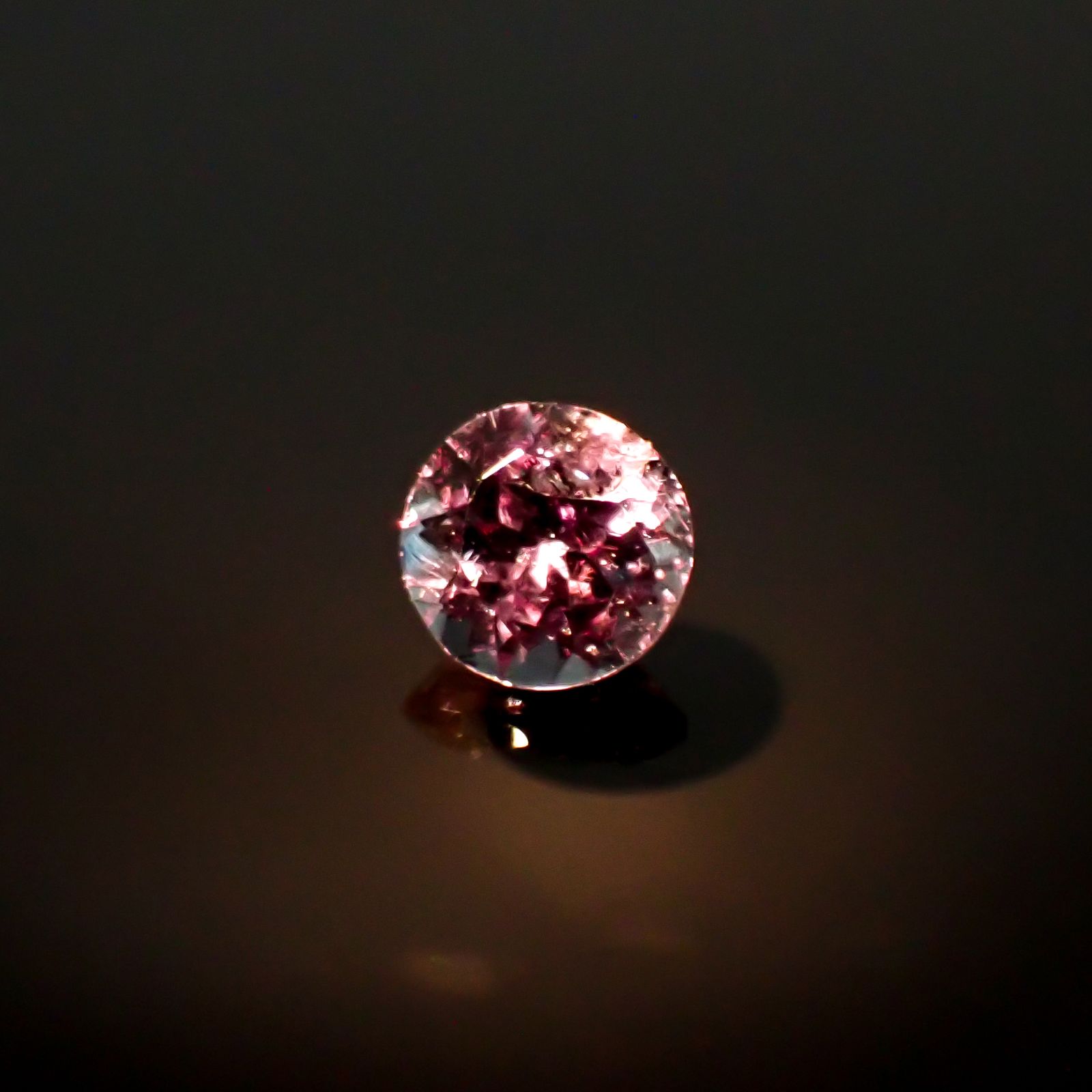 ベキリーブルーガーネット（カラーチェンジガーネット アレキタイプ） マダガスカル・ベキリー産 0.24ct[240628276]3.6x3.6mm前後