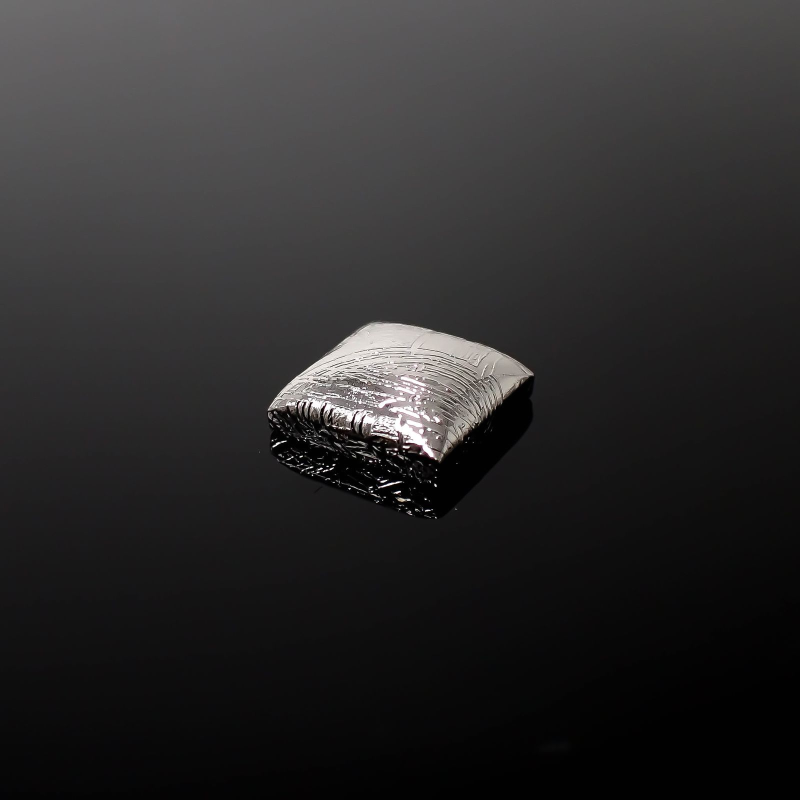 ムオニナルスタ隕石 発見地:スウェーデン 5.97ct[240125771]8x8mm前後