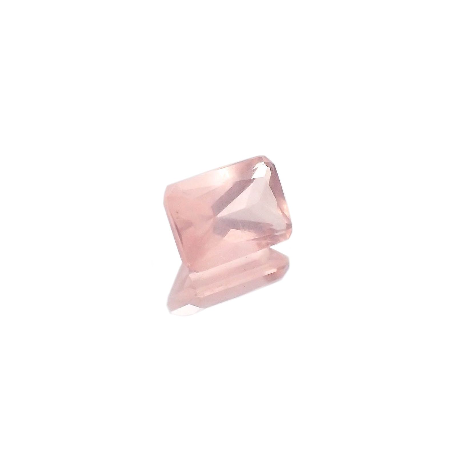 ディープローズクォーツ(宝石名ローズ・クォーツ)モザンビーク産 0.70ct 識別済[230622417]6.2x4.5mm前後
