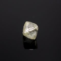 ソーヤブルダイヤモンド 原石(成長丘あり/Growth Hillock) ※通し穴あり(宝石名ダイアモンド) 0.32ct 識別済[230923449]4x3.9mm前後