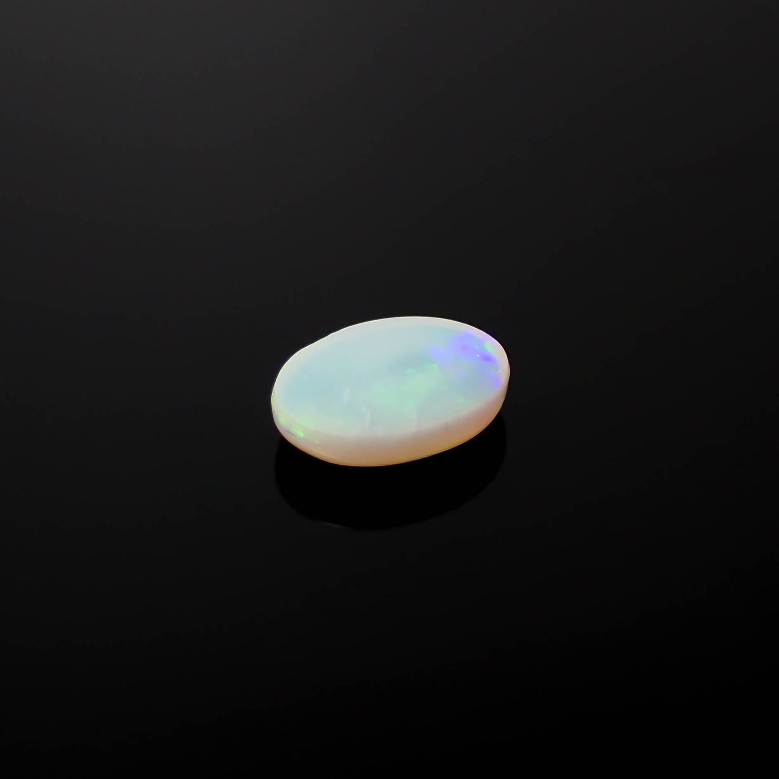 オパール オーストラリア産 0.69ct[240125293]8x6.2mm前後