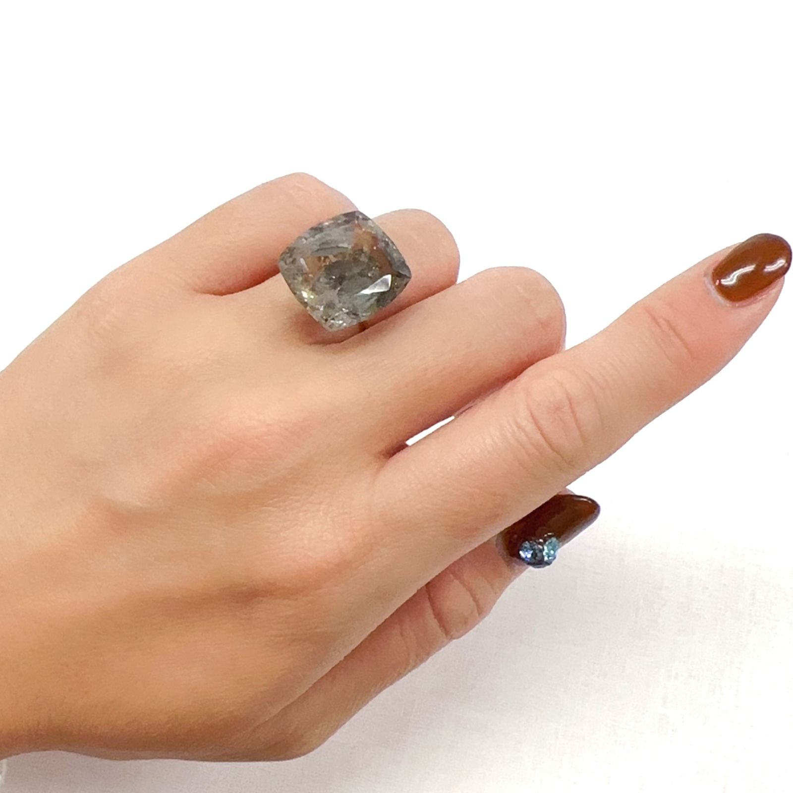 アルセノパイライトインクォーツ 中国産 16.77ct[231023832]17.6x16.2mm前後