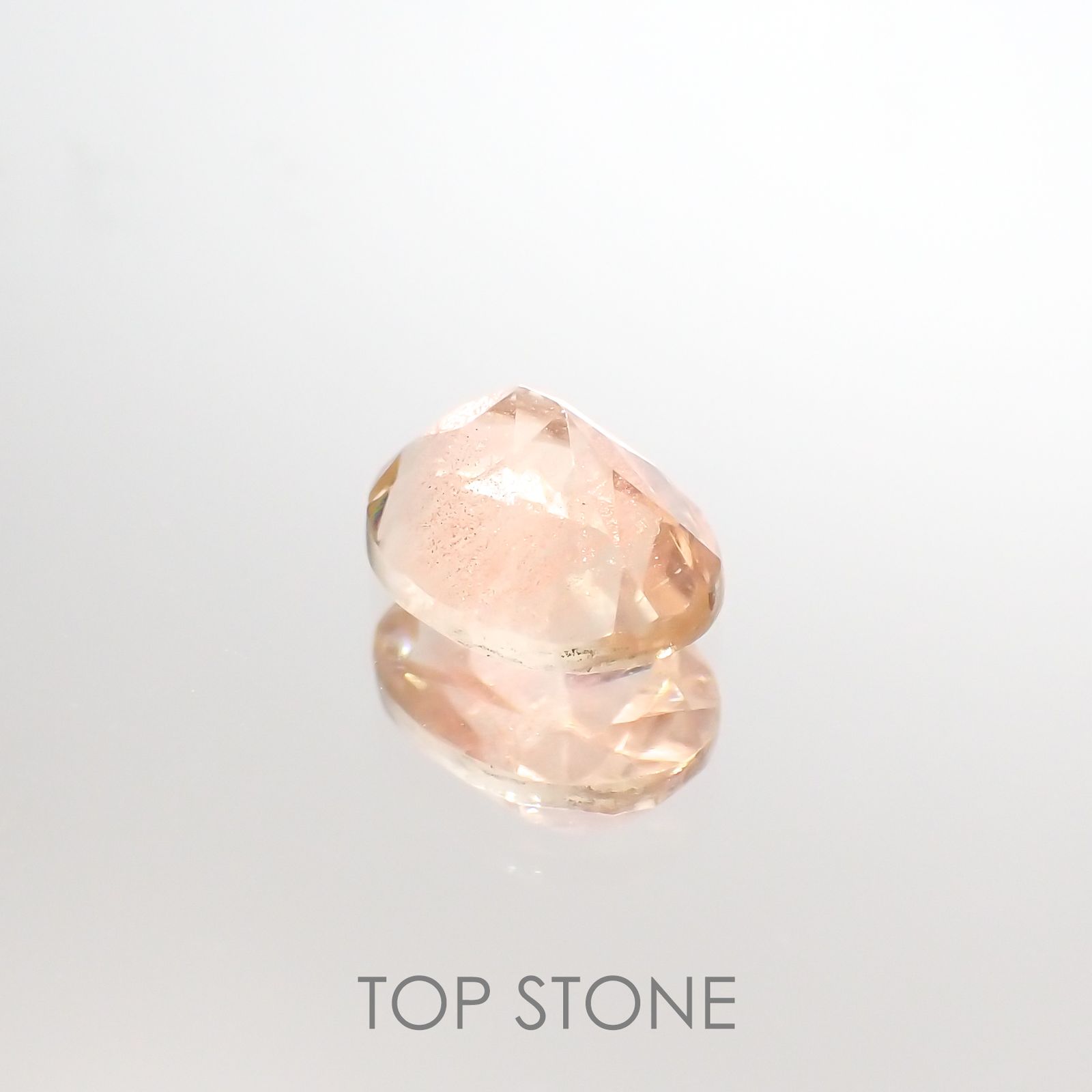 オレゴンサンストーン(宝石名ラブラドライト)アメリカ・オレゴン州産 0.96ct 識別済[220114658]7.3x5.6mm前後