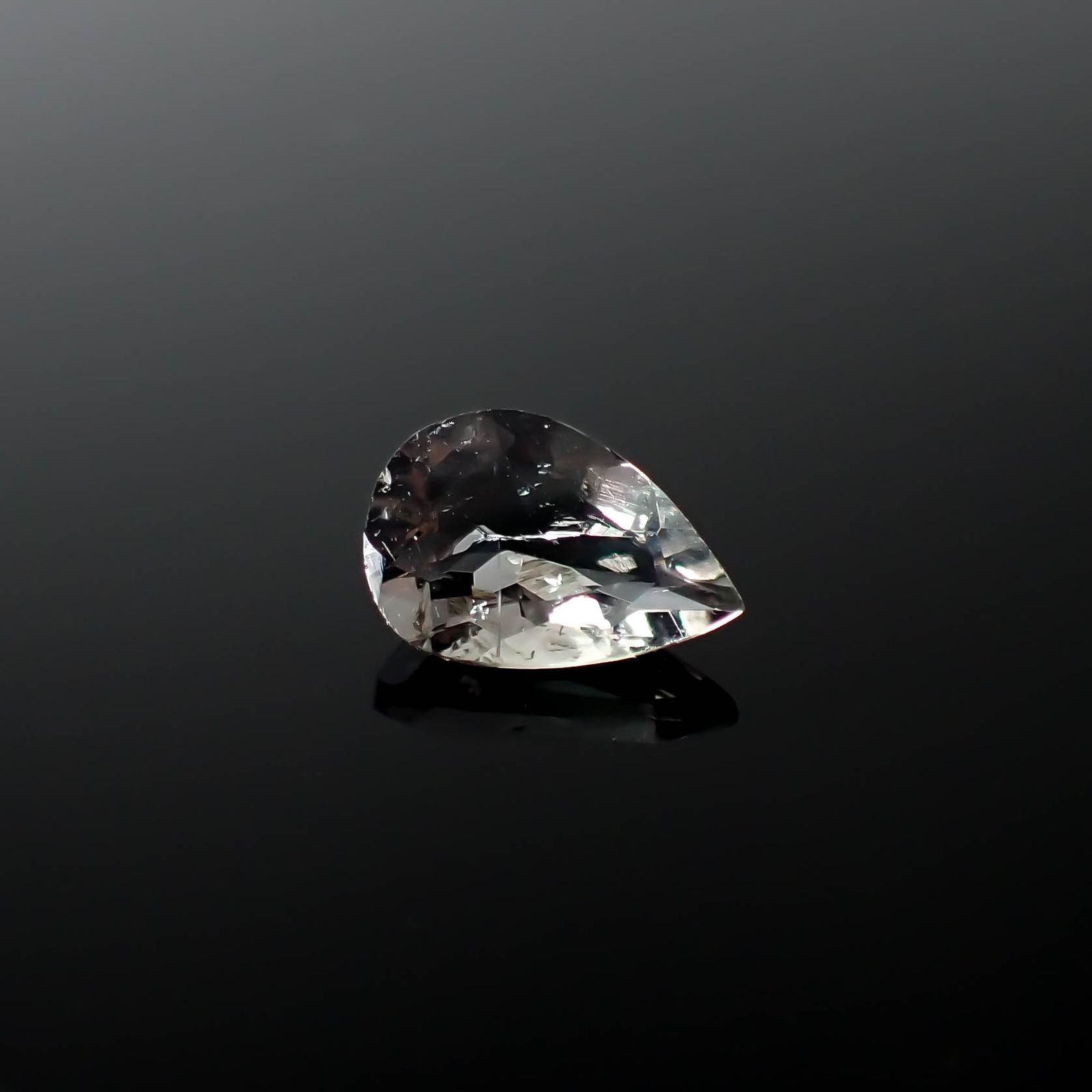 フローライト フルオレッセンス イギリス・ロジャリー鉱山産 2.08ct[240326600]10.5x7.2mm前後