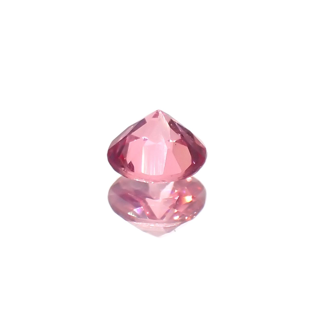 ピンクスピネル(宝石名ピンク・スピネル)タンザニア産 0.26ct 識別済[230321140]3.9x3.9mm前後