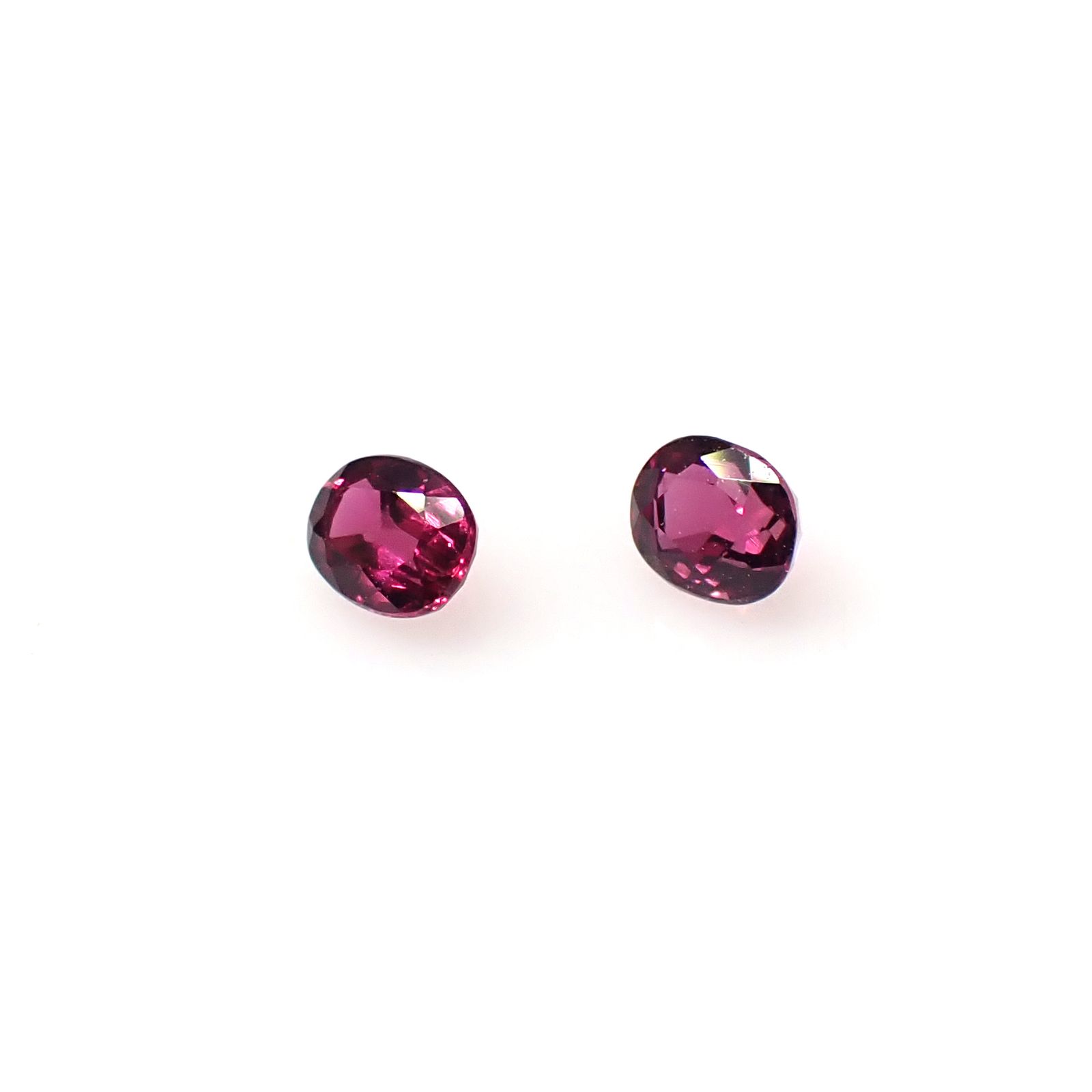 ◇ペアセット◇ルビー モザンビーク/ビルマ産 0.28ct(2pcs合計) [250630556]3.1-3.2x2.5mm前後