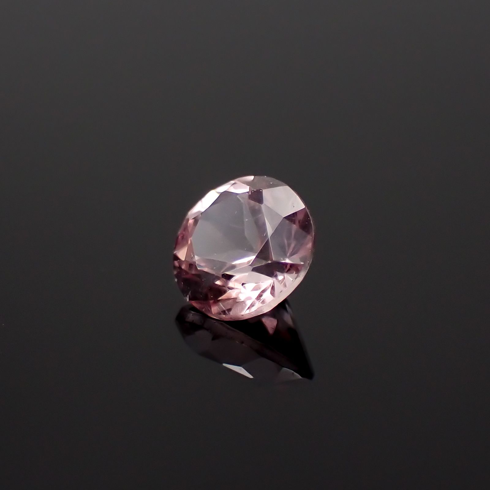 ドラゴンガーネット タンザニア産 0.47ct[230421428]4.5x4.5mm前後