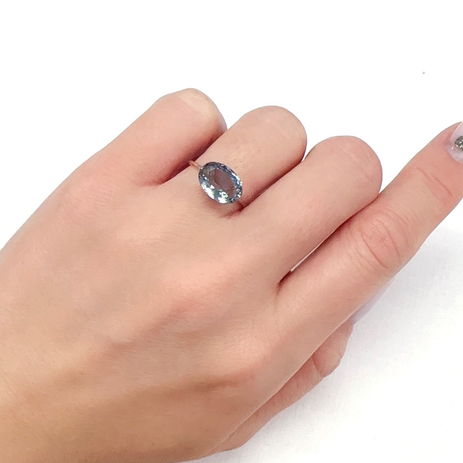 バイカラータンザナイト(宝石名ゾイサイト)タンザニア産 2.66ct 識別済[231224806]10.7x7.5mm前後