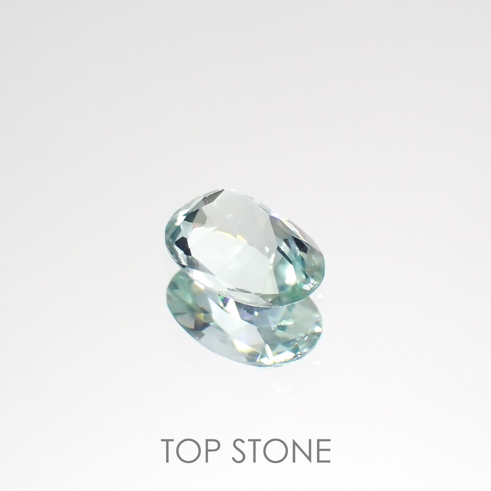 モンテブラサイト(宝石名モンテブラサイト)マダガスカル産 0.65ct 識別済[220115202]6.9x4.9mm前後