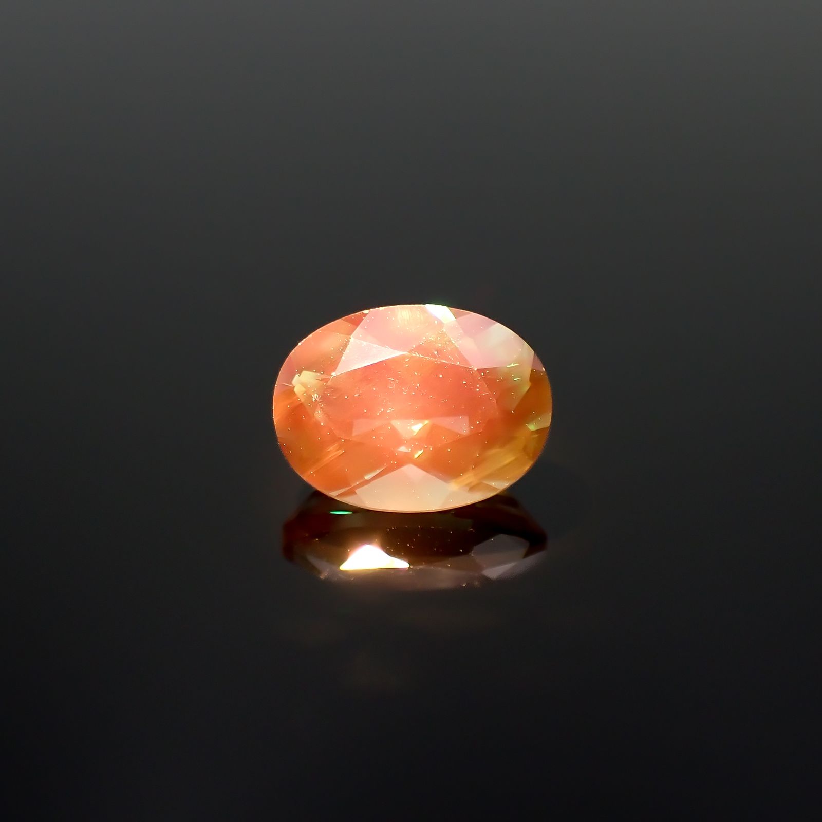 カラーチェンジアンデシン モンゴル産 1.20ct [230421480]8x6mm前後