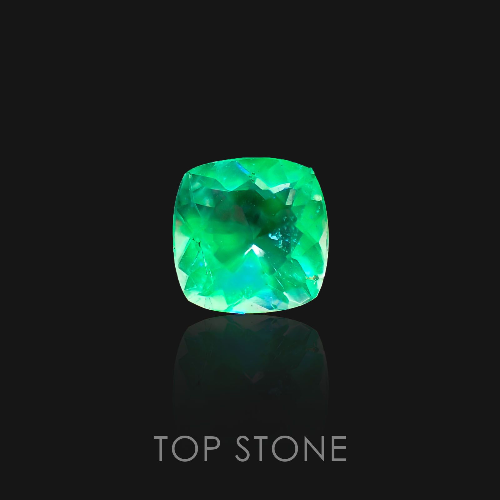 ハイアライトオパール(宝石名オパール) メキシコ産 0.91ct 識別済[20106368]6.6×6.6mm前後