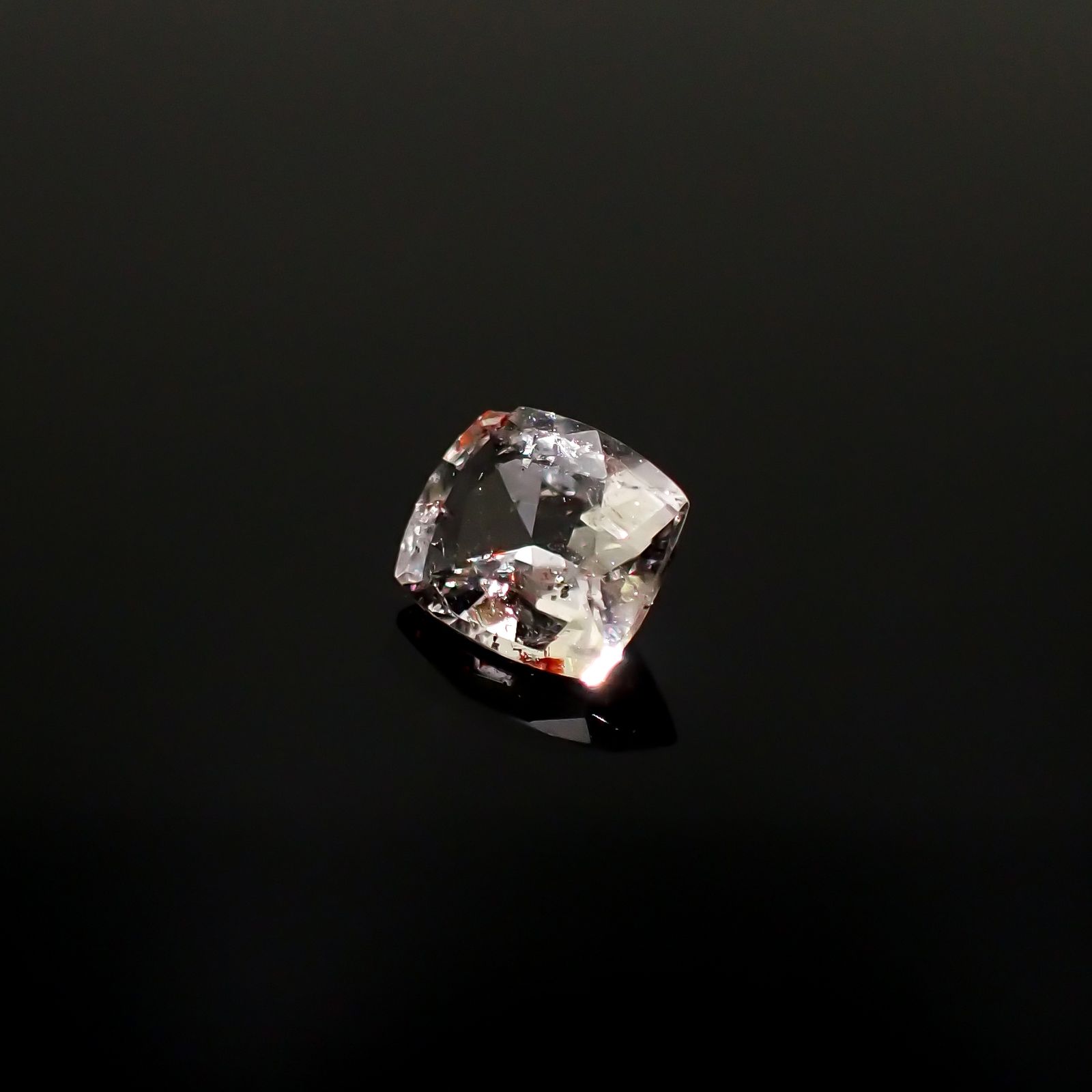 ティンカーベルクォーツ ブラジル産 0.41ct[240125446]5.3x4.5mm前後