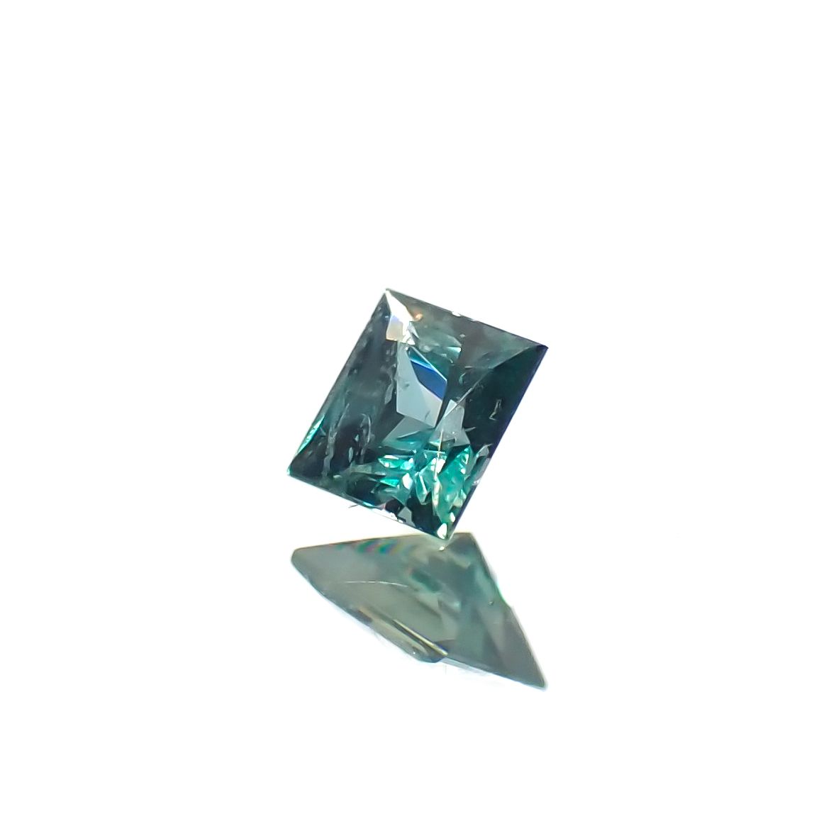 ◇プリンセスカット◇アレキサンドライト ブラジル産 0.097ct[230522058]2.5x2.5mm前後