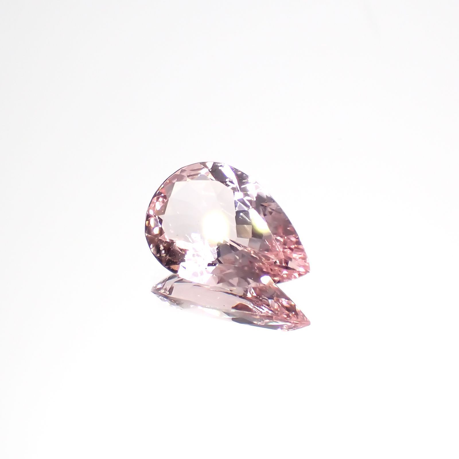 モルガナイト(宝石名モルガナイト)ナイジェリア産 2.525ct ソ付(日独)[221018879]12.93x8.71mm前後