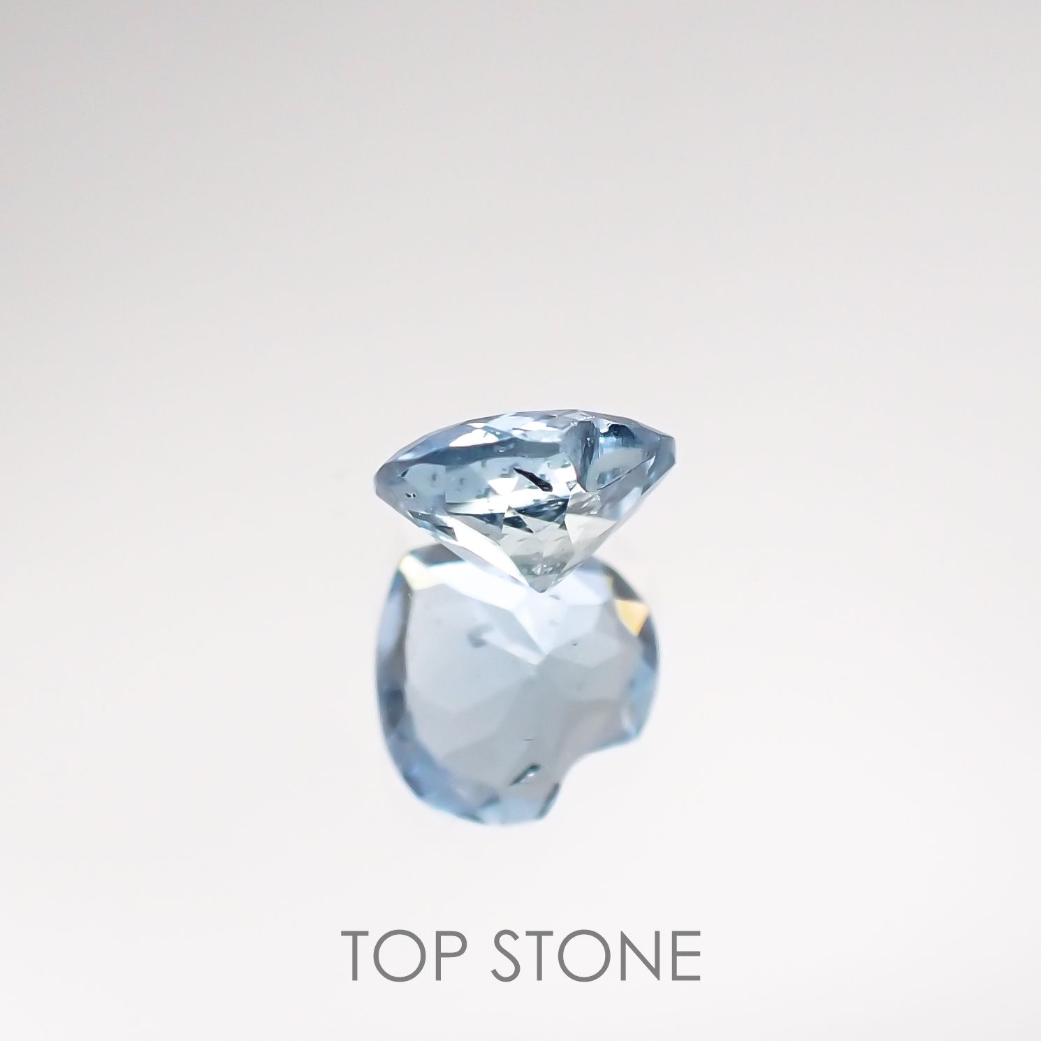 サンタマリアアクアマリン(宝石名アクアマリン) ブラジル産 0.32ct 識別済[210711412]4.8×4.9mm前後