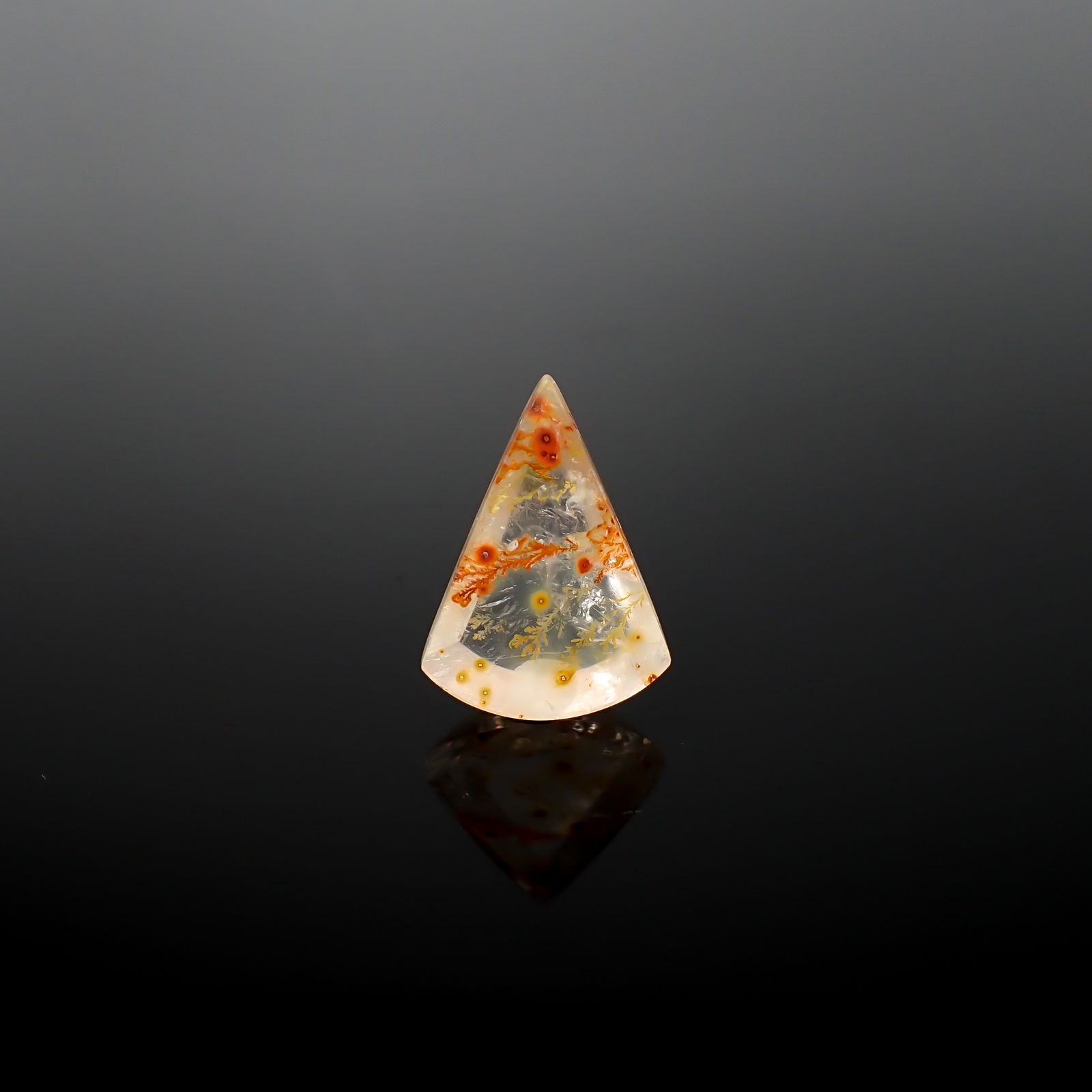 レッドデンドリチッククォーツ ブラジル産 7.30ct / 18.1x13.1mm前後 [260832741]