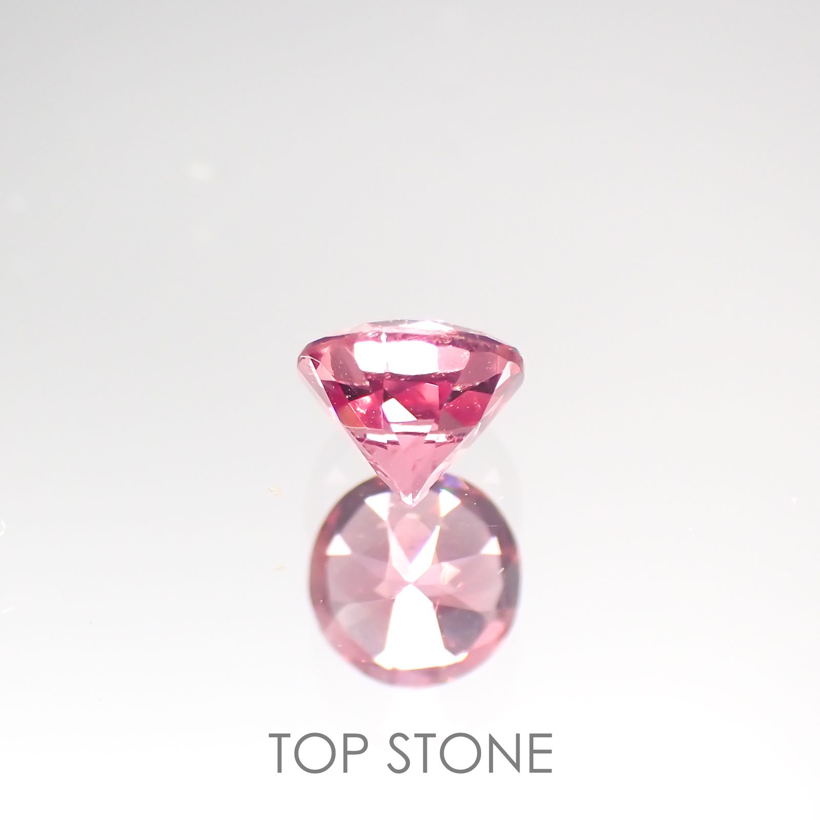 ホットピンクスピネル(宝石名ピンク・スピネル) タンザニア産 0.32ct 識別済[210812585]4×4mm前後