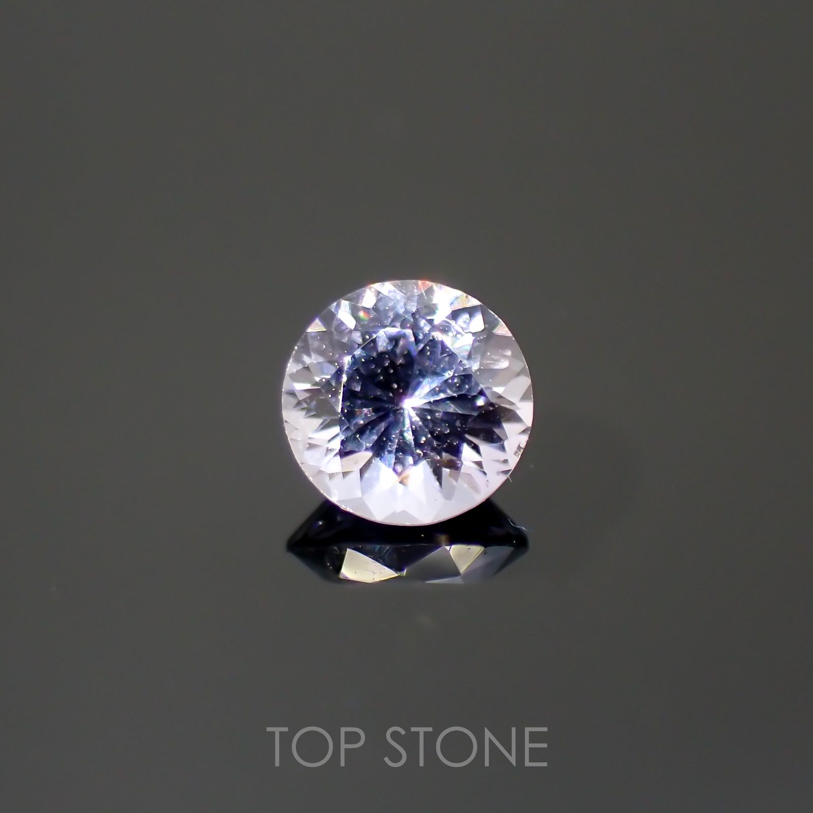 バイオレットスピネル(宝石名スピネル)ビルマ/マダガスカル産 0.25ct 識別済[220114557]3.7x3.7mm前後