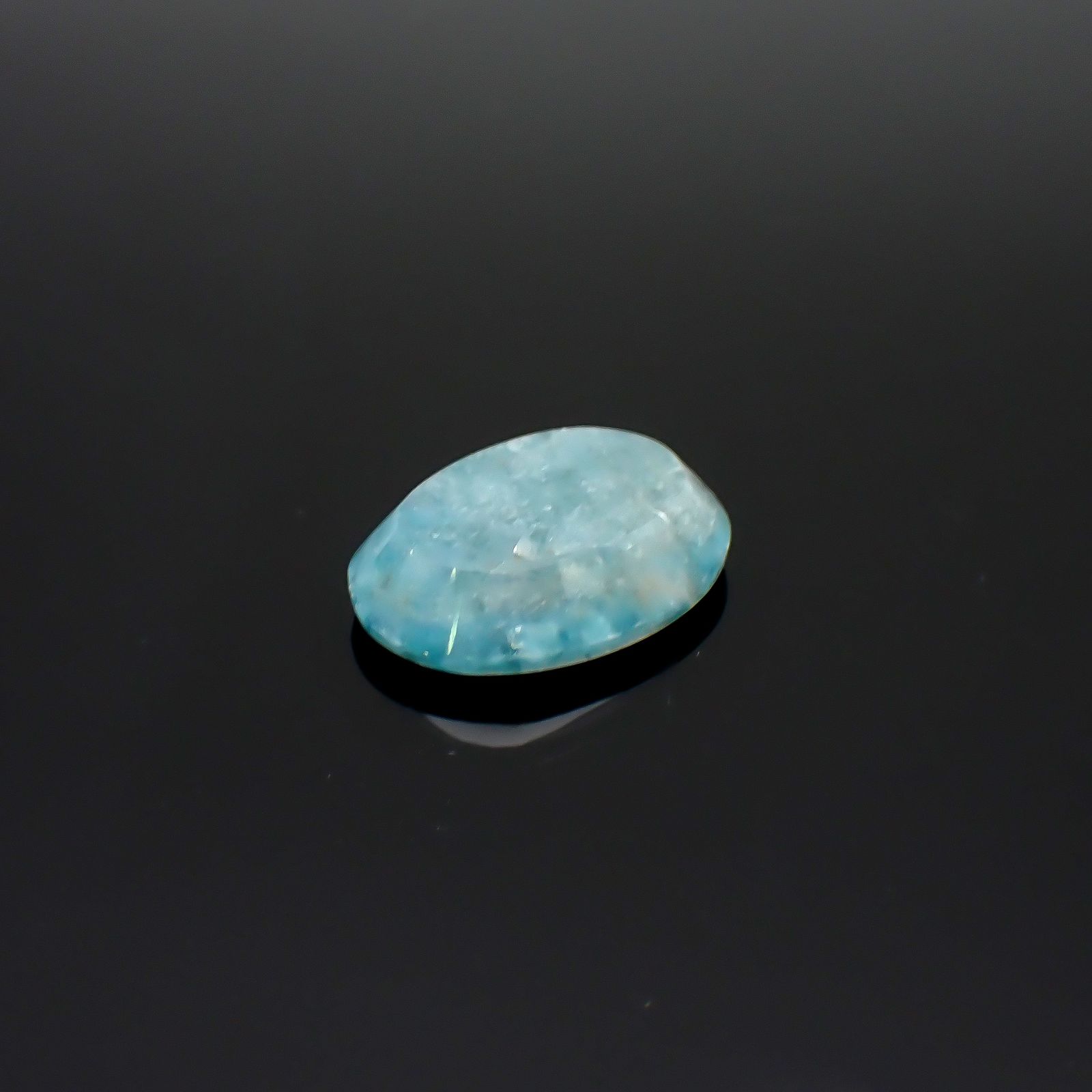 パライバクォーツ ブラジル産 24.76ct / 24.6x18.7mm前後 [260632502]