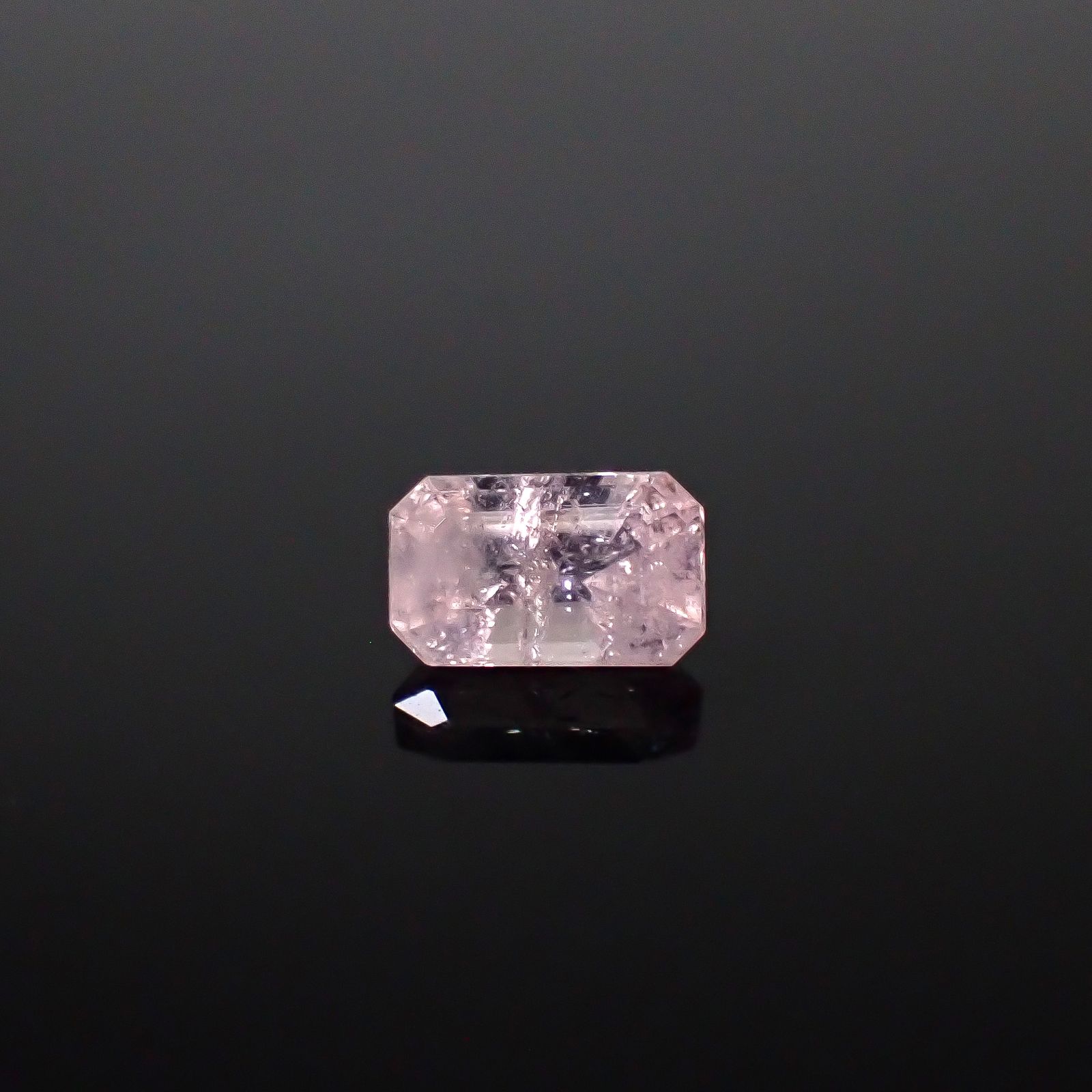 ピンクグロッシュラーガーネット(宝石名ピンク・グロッシュラー・ガーネット)ミャンマー産 0.618ct ソ付(日独)[250430291]6.2x3.9mm前後