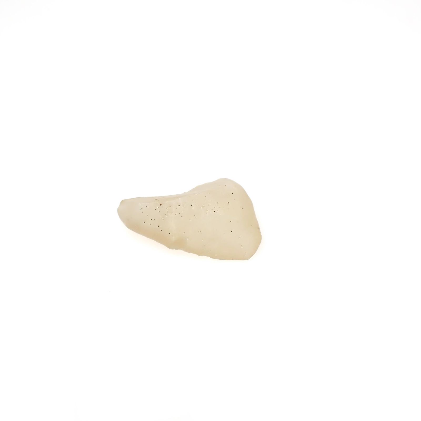 リビアングラス 原石 発見地：エジプト・リビア砂漠 12.38ct [241029286]26.2x17.7mm前後