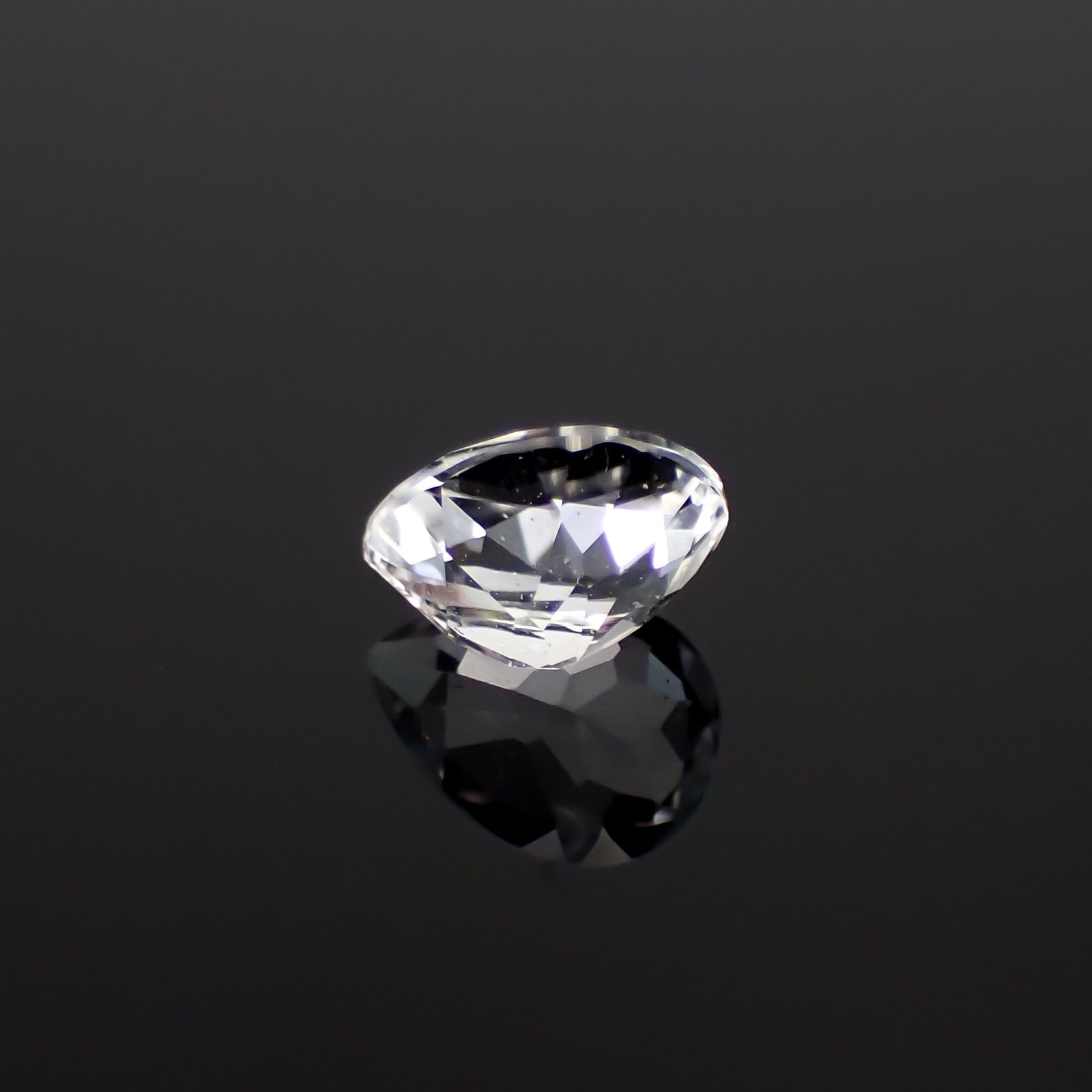 フェナカイト(宝石名フェナカイト)ブラジル産 0.66ct 識別済[230923396]6.4x4.7mm前後