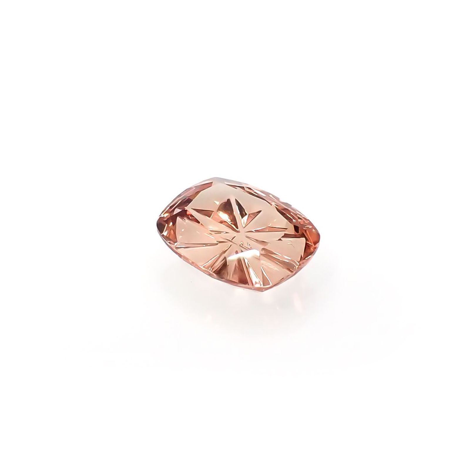 ◇甲州貴石切子Plus Three◇アンデシン カード付き(宝石名アンデシン)チベット産 識別済 1.64ct / 9x7mm前後 [220616079]