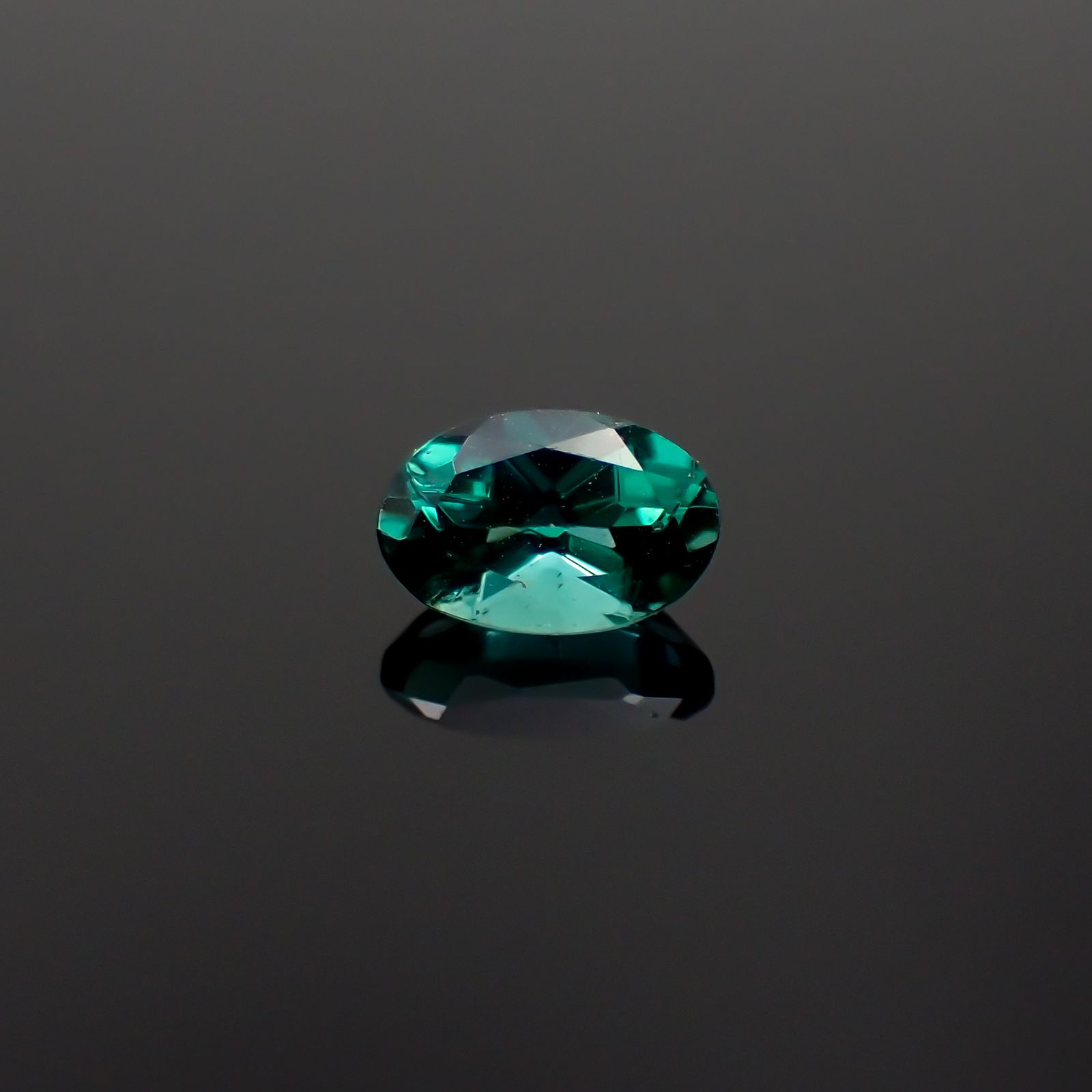 ノーブルモロキサイト マダガスカル産 0.56ct[230321362]6x3.9mm前後