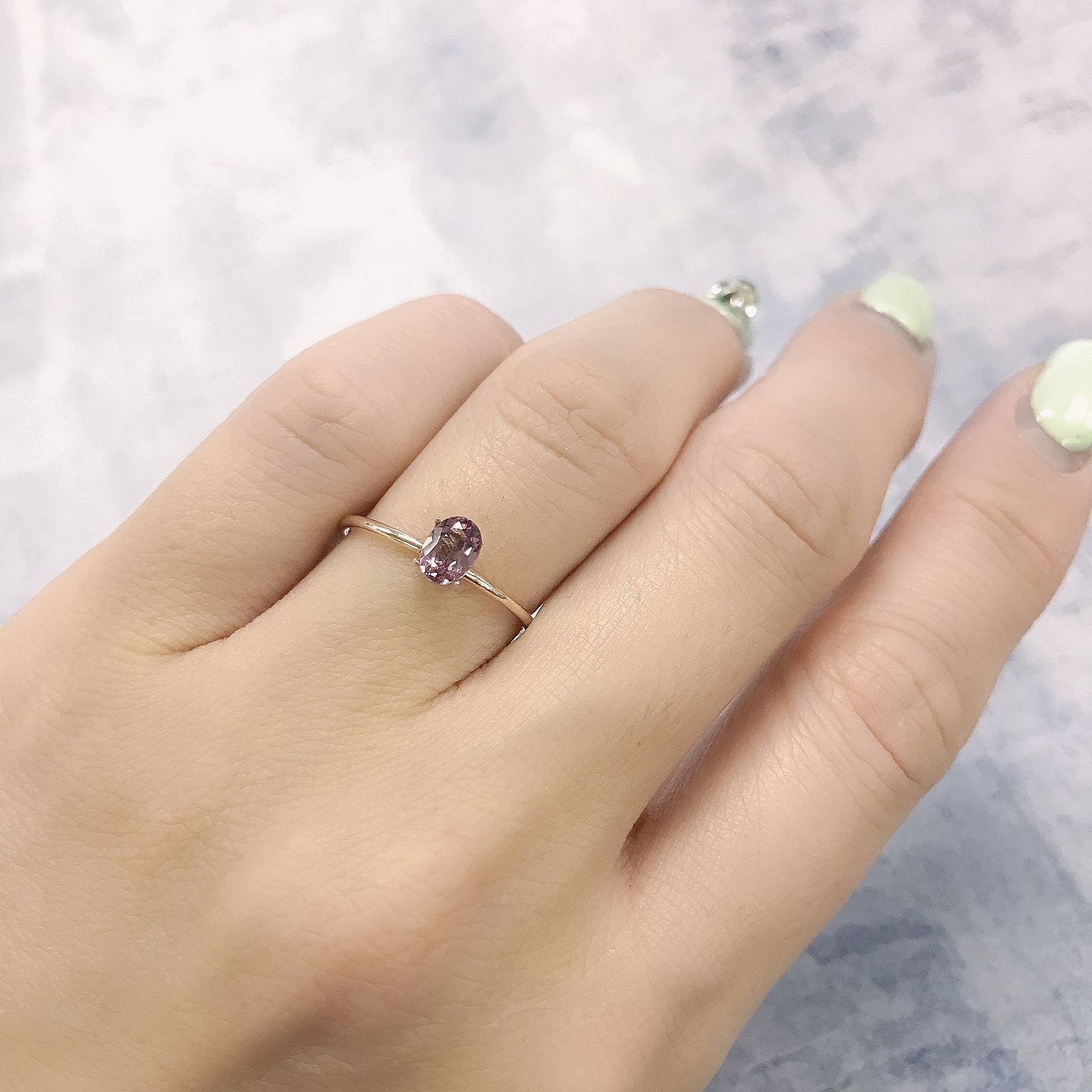カラーシフトマラヤガーネット(宝石名ガーネット)タンザニア産 0.51ct 識別済[220115020]5.4x4mm前後