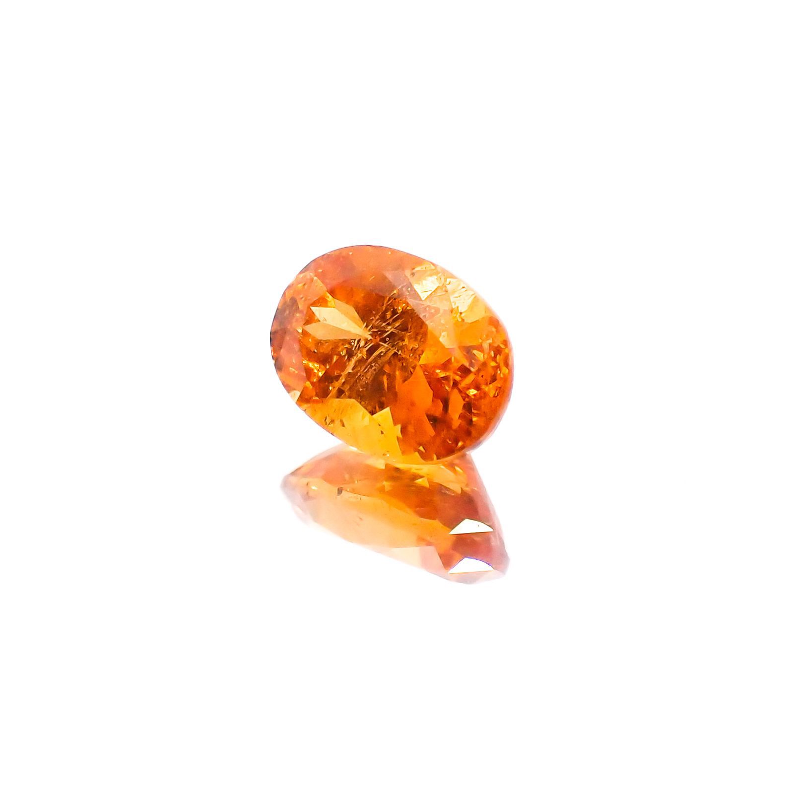 スペサルティンガーネット マンダリンオレンジカラー(宝石名スペサルティン・ガーネット)ケニア産 0.70ct 識別済[231124191]5.8x4.3mm前後