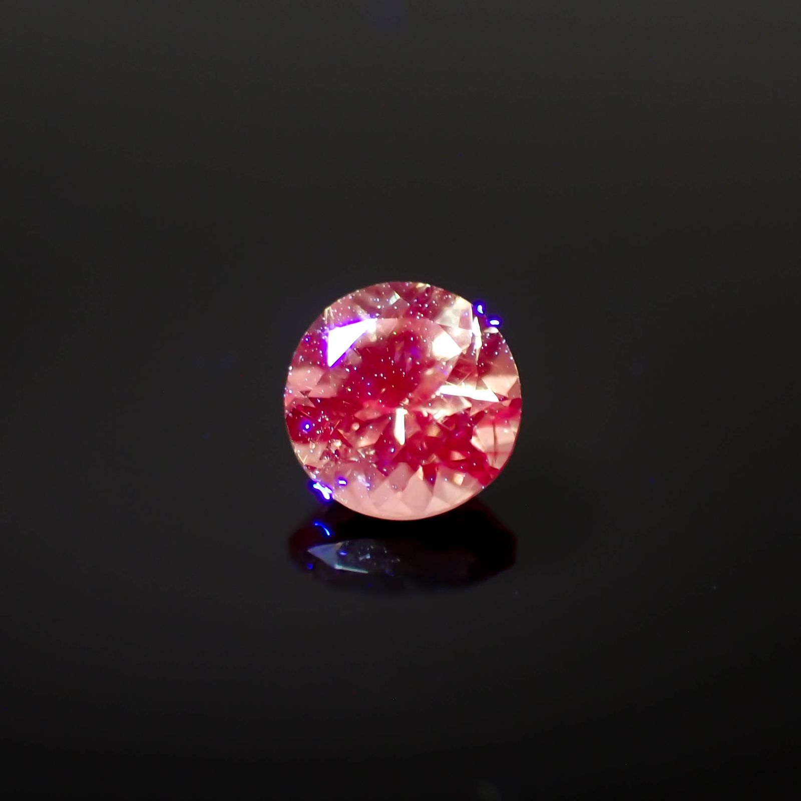 ドラゴンガーネット タンザニア産 0.44ct[230421457]4.3x4.3mm前後