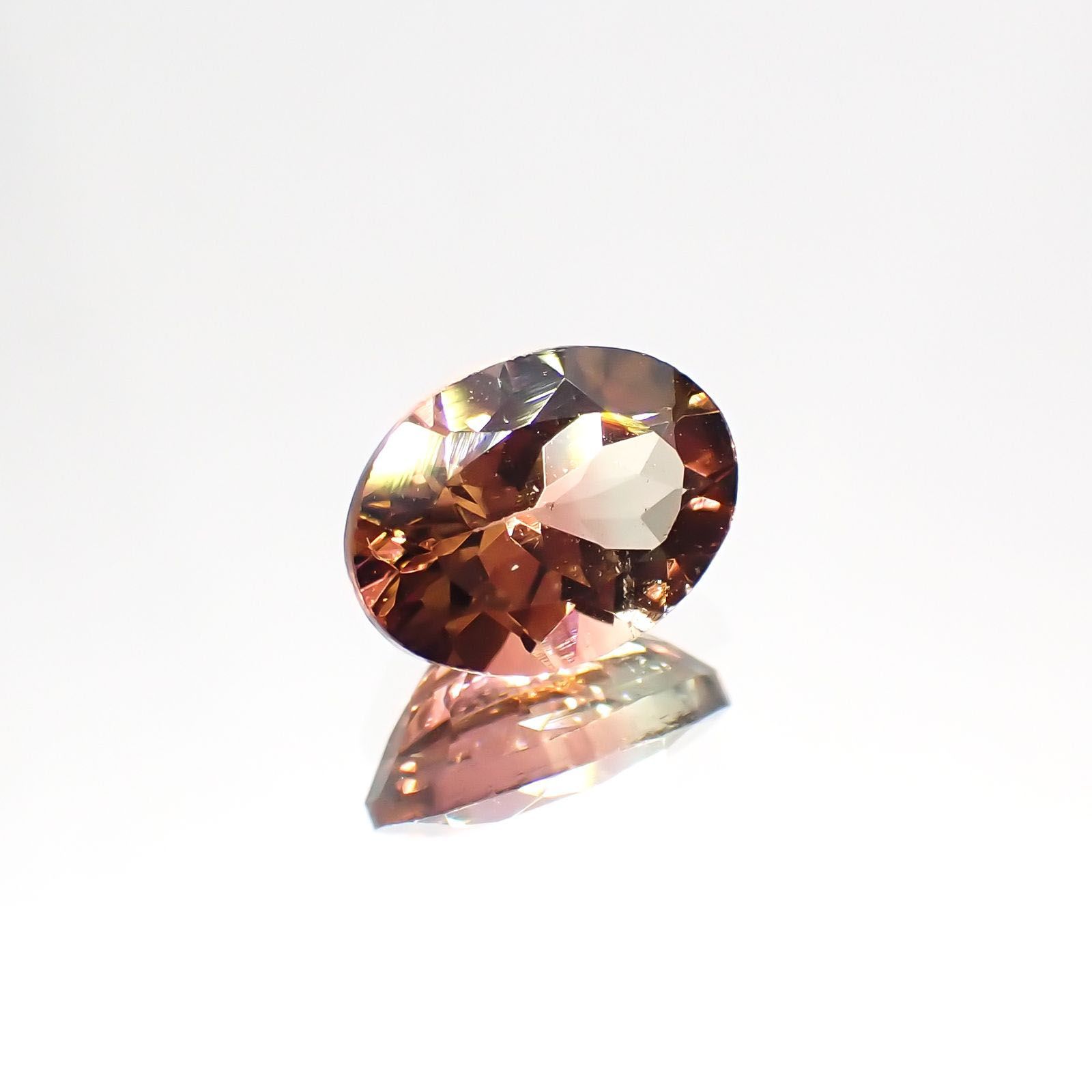 バイカラートルマリン(宝石名バイカラー・トルマリン) コンゴ民主共和国産 1.255ct ソ付(彩珠)[211013597]8×6mm前後