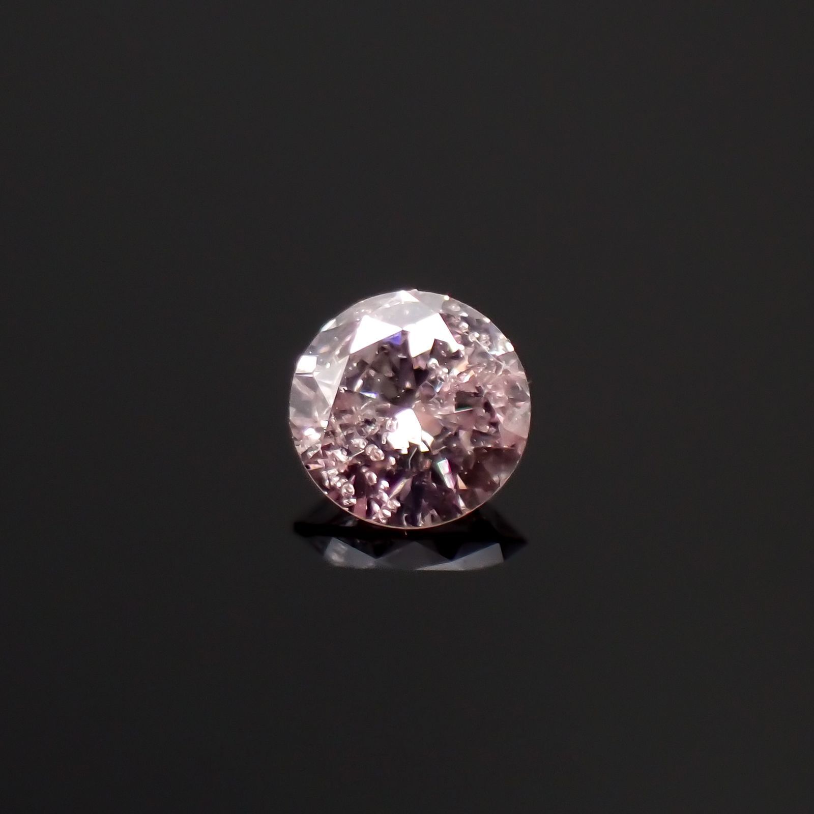 ピンクダイヤモンド(宝石名ダイアモンド I-1/FANCY LIGHT PINK) 0.081ct ソ付(CGL)[230120134]2.82x2.85mm前後