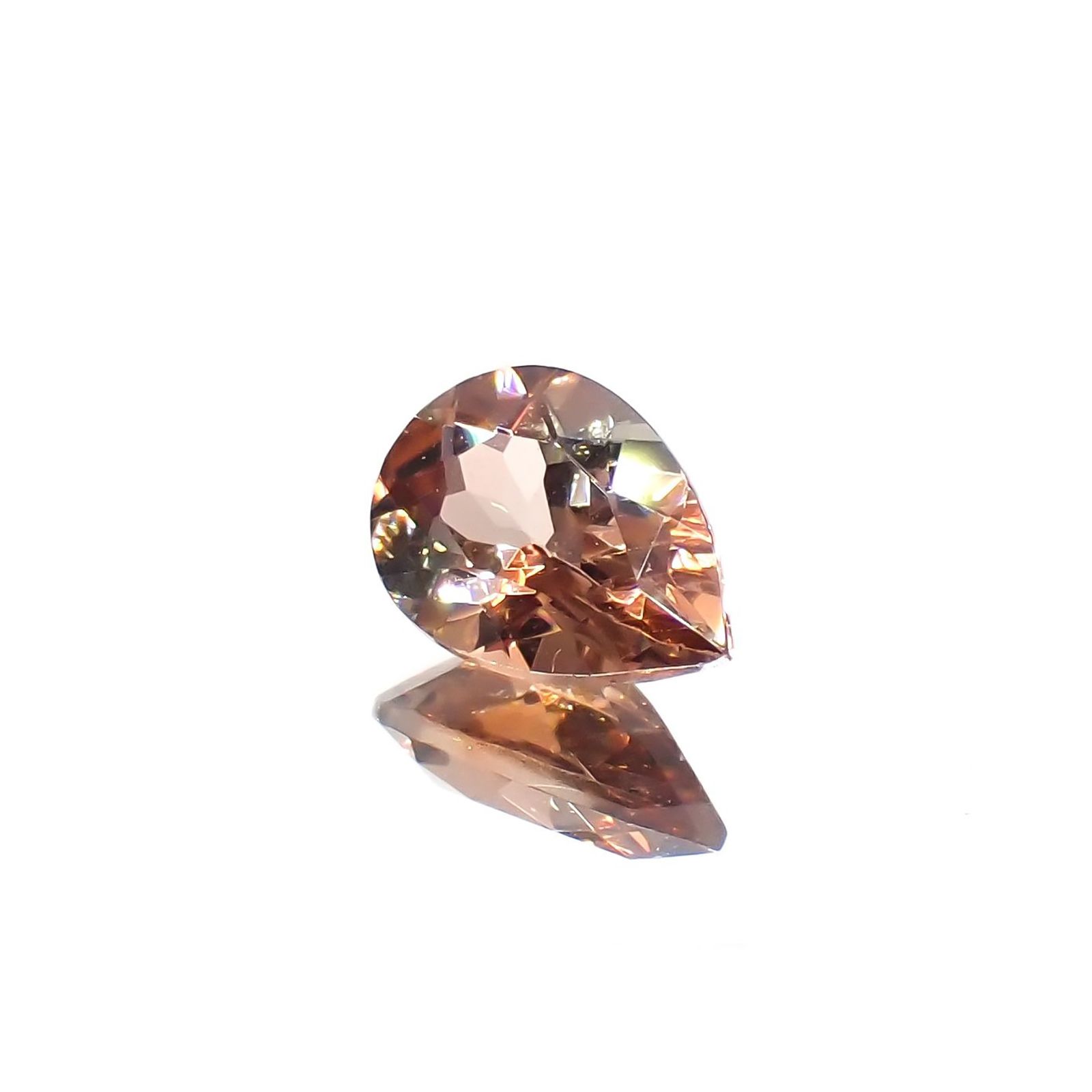 アンダリュサイト(宝石名アンダリュサイト)スリランカ/マダガスカル産 識別済 0.64ct / 7.1x4.9mm前後 [260120835]