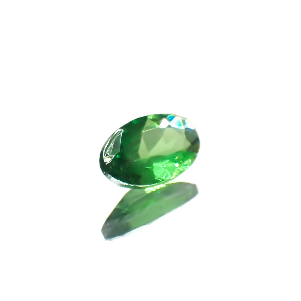 ツァボライト(宝石名グリーン グロッシュラー・ガーネット)タンザニア産 0.25ct 識別済[231023958]5.3x3.2mm前後