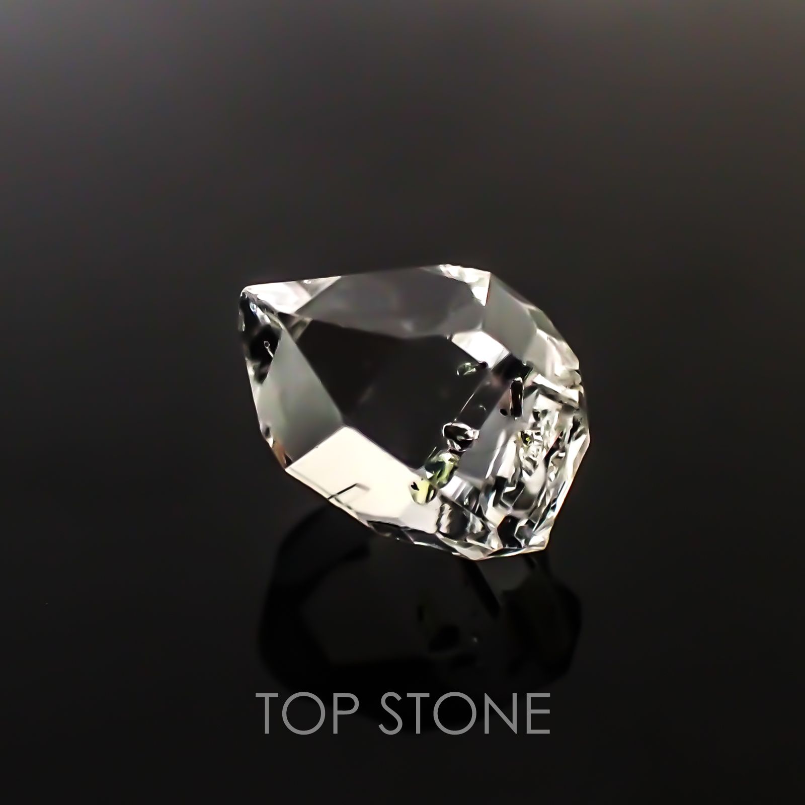 オイルインクォーツ パキスタン産 原石・結晶 3.5ct[20128226]11.1×7.7mm前後