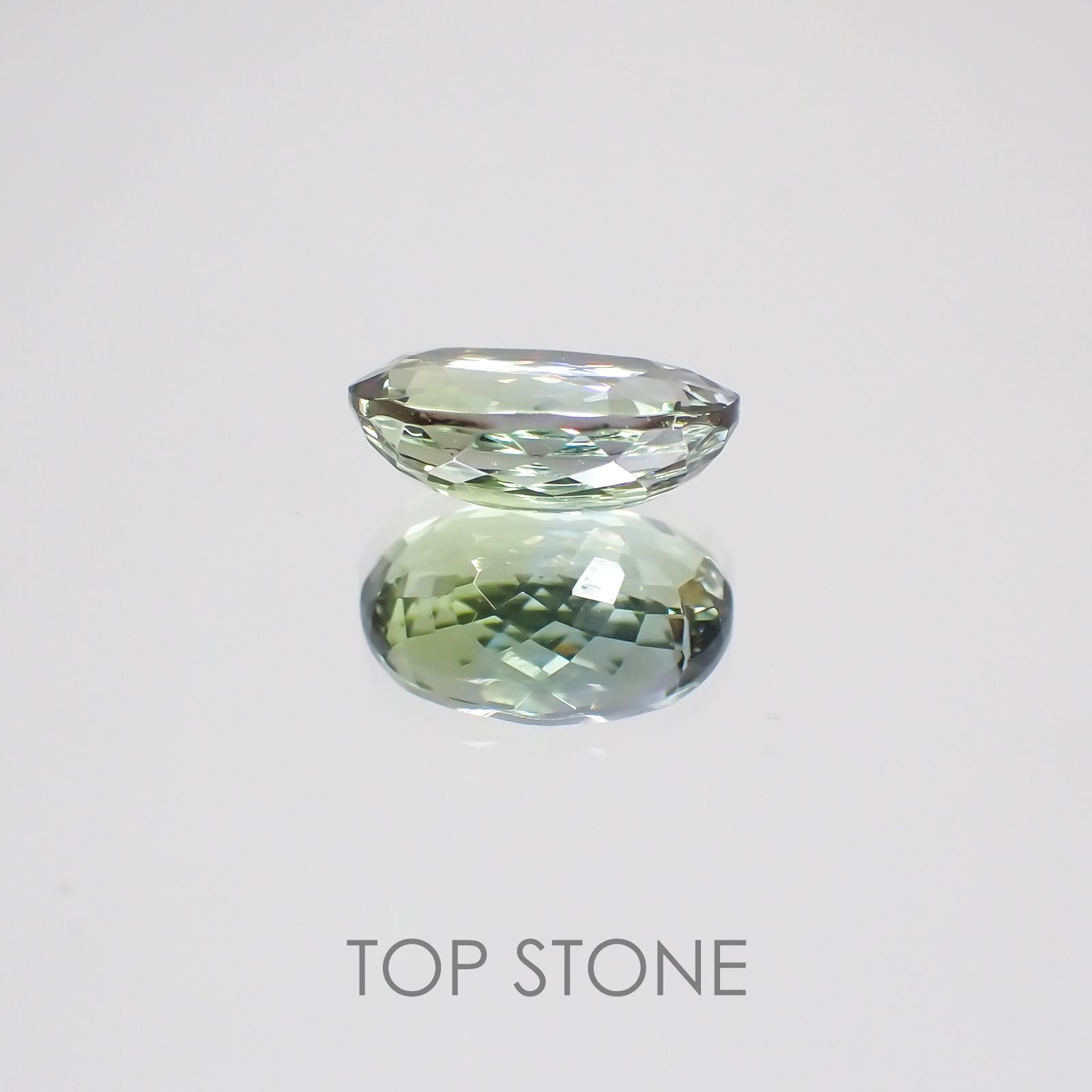バイカラータンザナイト非加熱(宝石名バイカラー・ゾイサイト) タンザニア産 2.26ct 識別済[20052569]9.7×7.2mm前後
