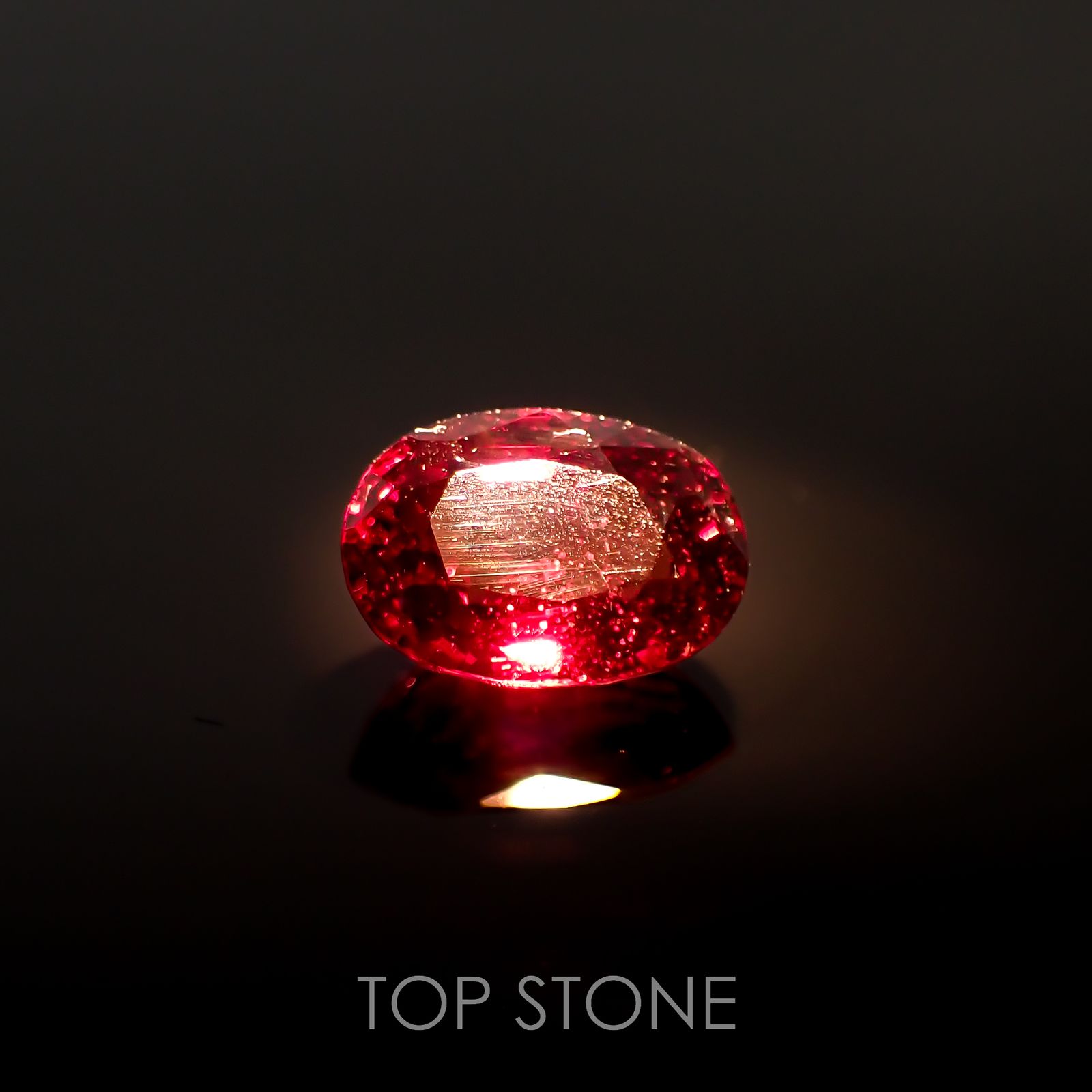 レッドスピネル タンザニア産 1.07ct[221018233]6.8x4.9mm前後