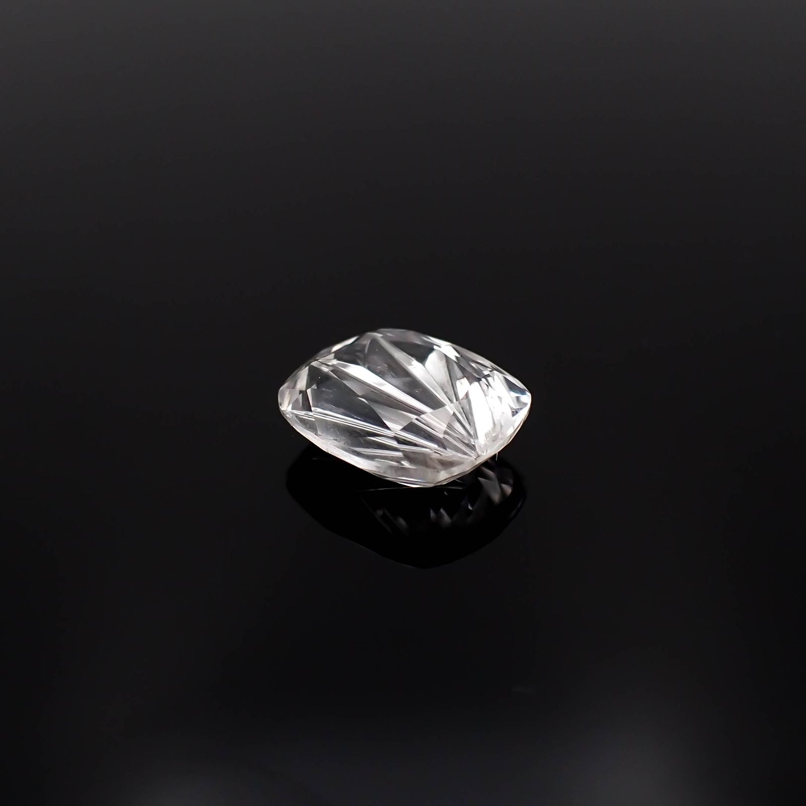 ◇甲州貴石切子Plus Three◇フェナカイト カード付き(宝石名フェナカイト)マダガスカル産 1.85ct 識別済[231225063]9.1x7.6mm前後