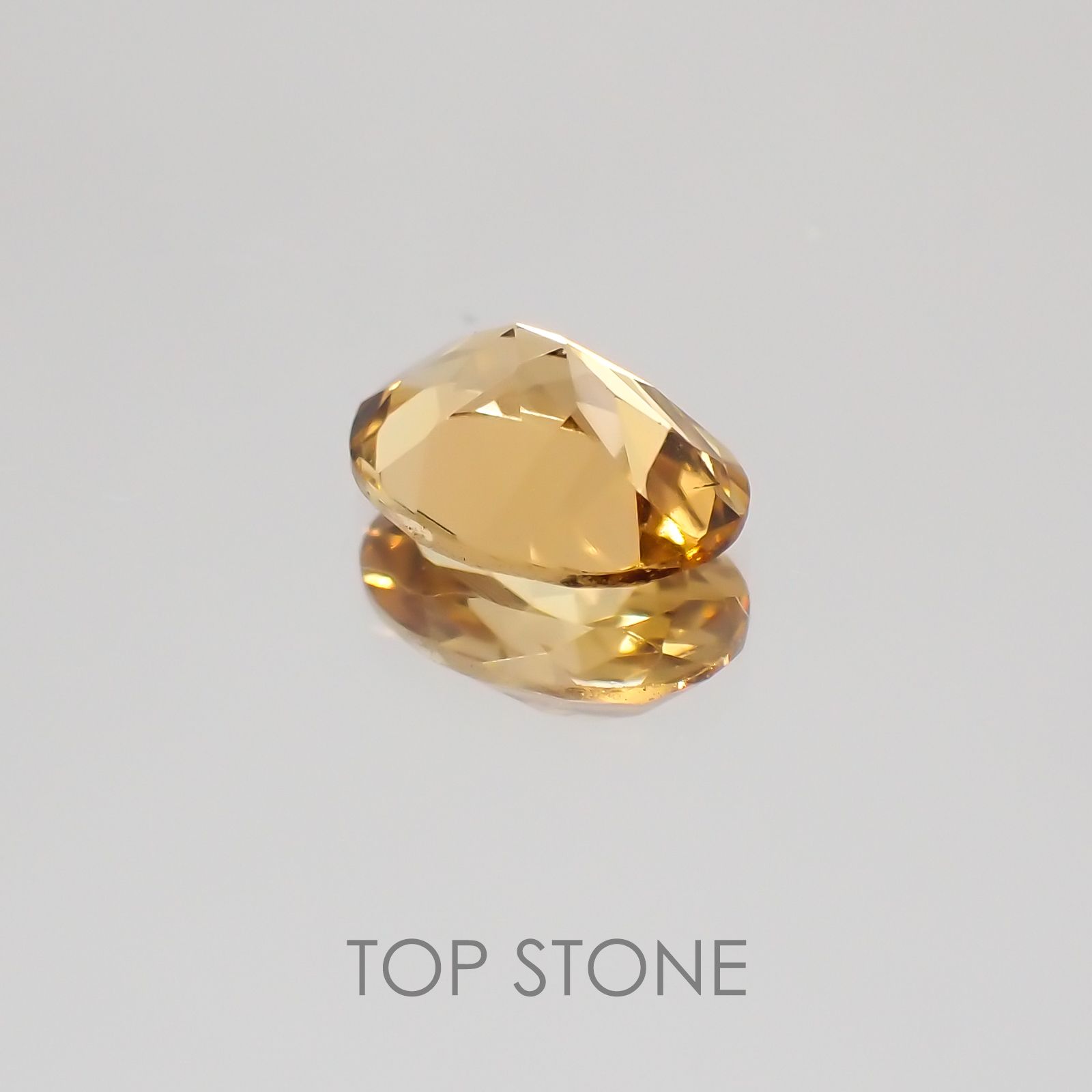インペリアルガーネット(ヘソナイト)(宝石名ガーネット) スリランカ産 0.82ct 識別済[21038975]6.8×4.9mm前後