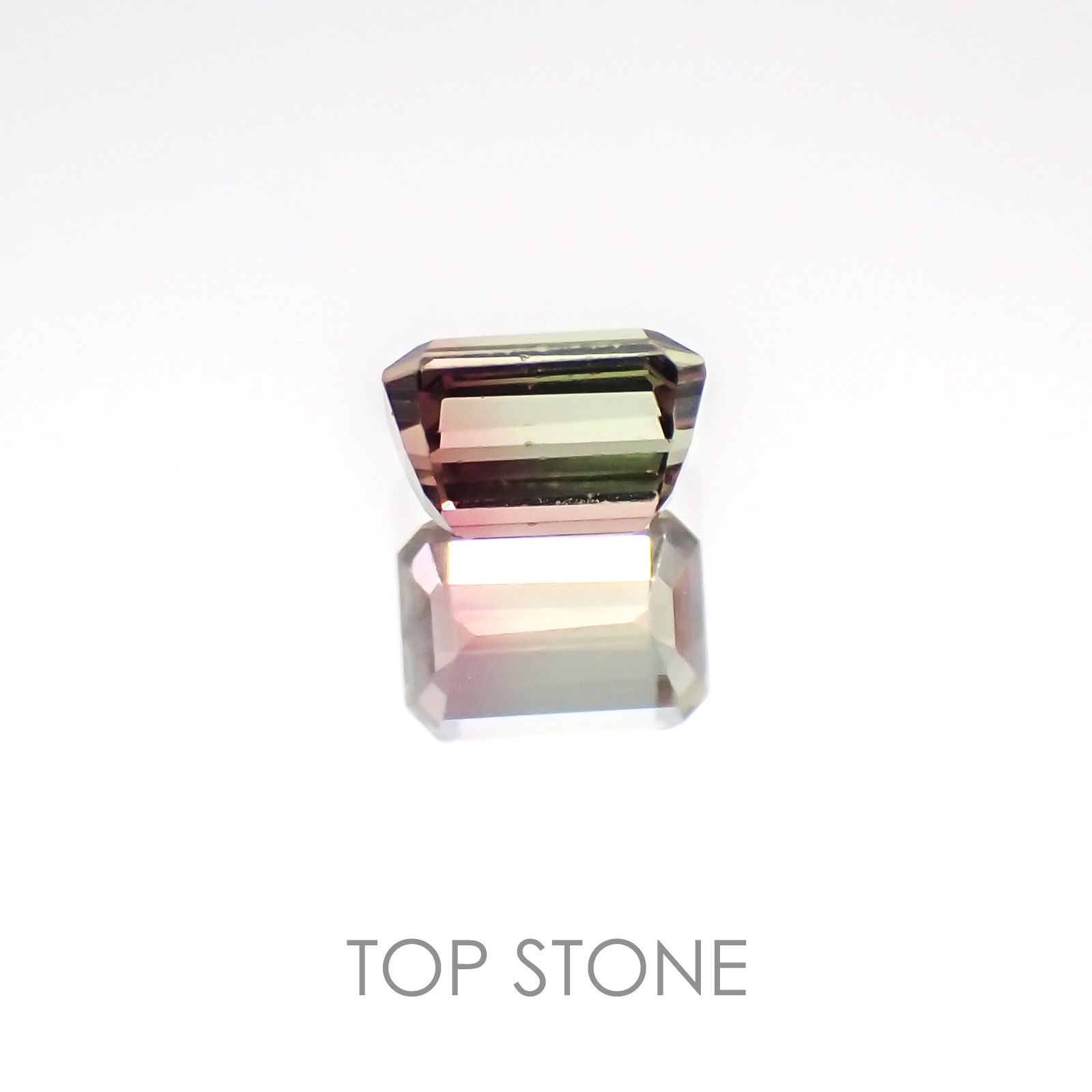 バイカラーサファイア(宝石名バイカラー・サファイア) タンザニア産 0.27ct 識別済[20117293]3.7×2.7mm前後