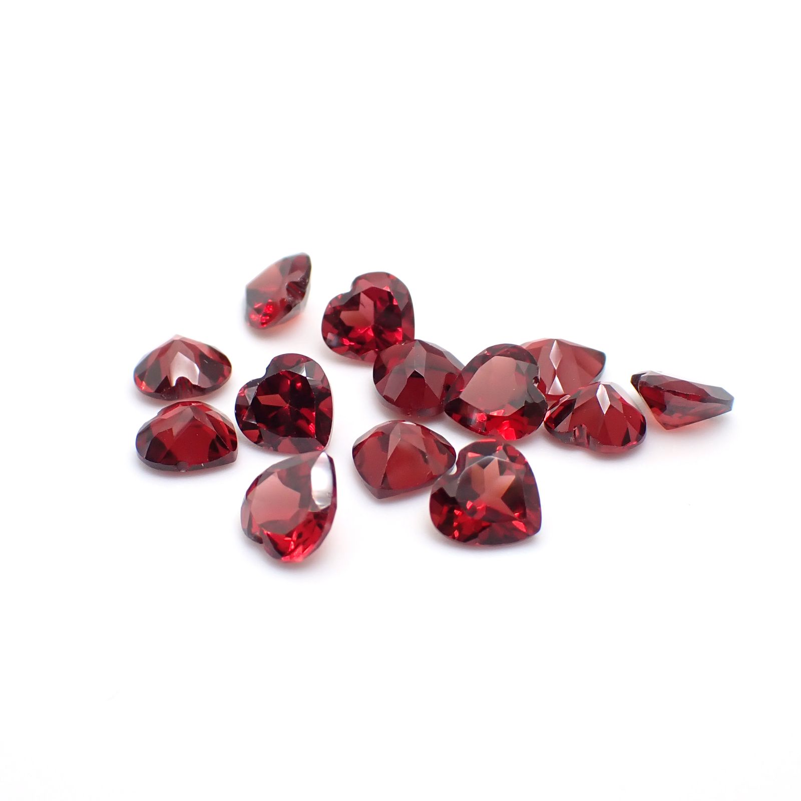 ◇ランダムセレクト◇パイラルスパイトガーネット モザンビーク産 約0.90ct / 6x6mm前後 [260532221]