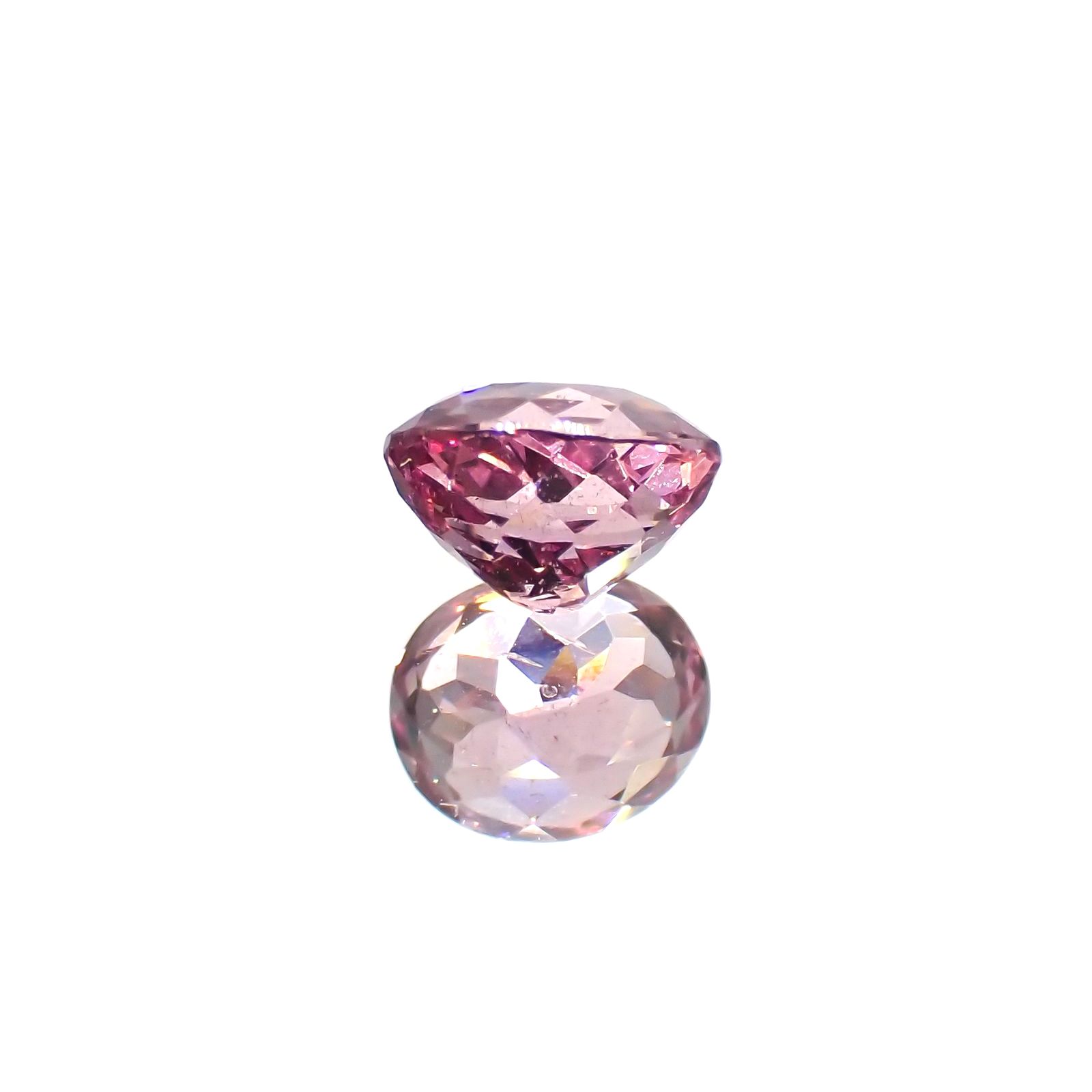 カラーシフトマラヤガーネット(宝石名ガーネット)タンザニア産 識別済 1.27ct / 6.6x5.5mm前後 [260415015]